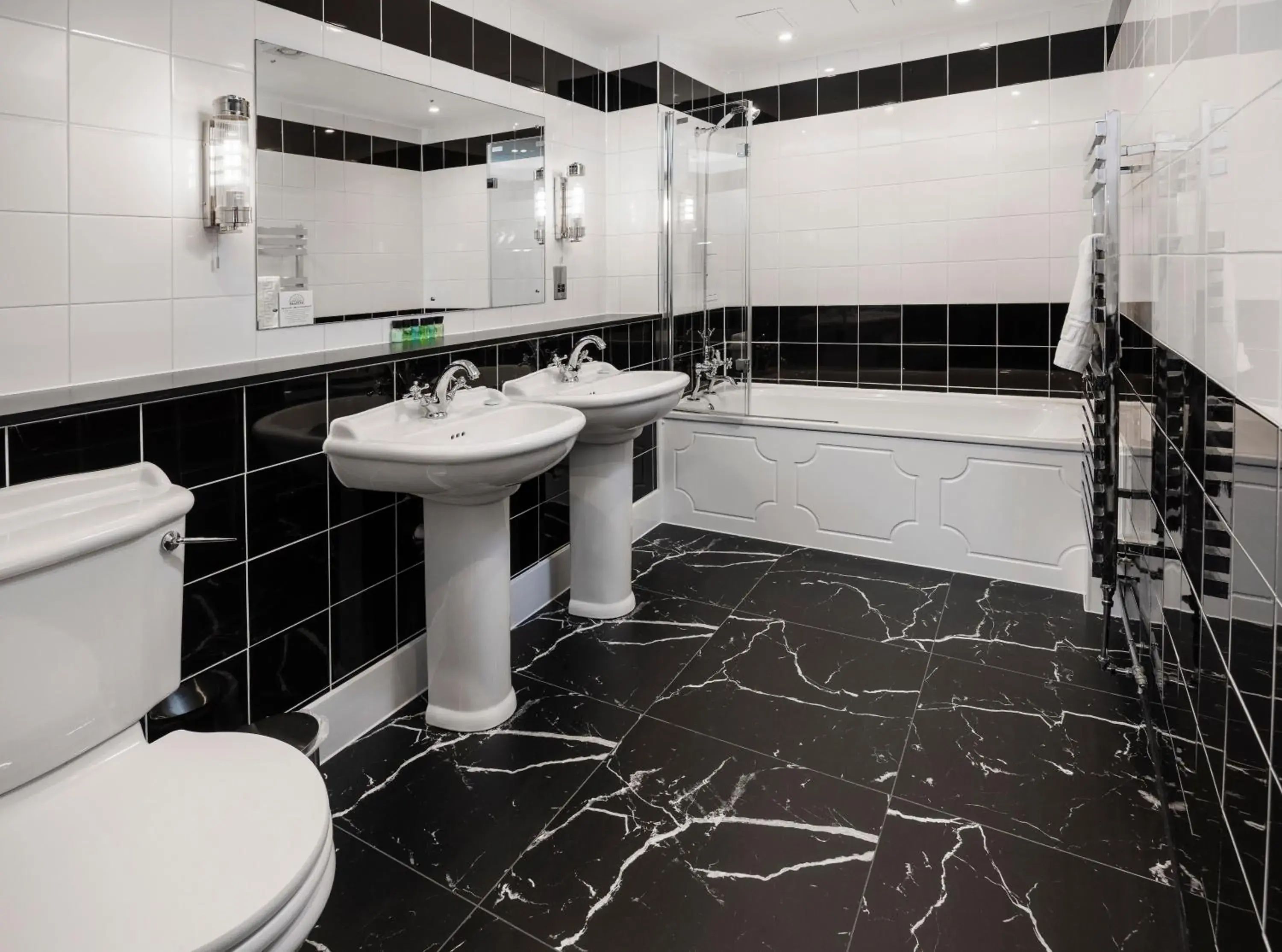 Twin Room in Albany Hotel Twin Room in Albany Hotel