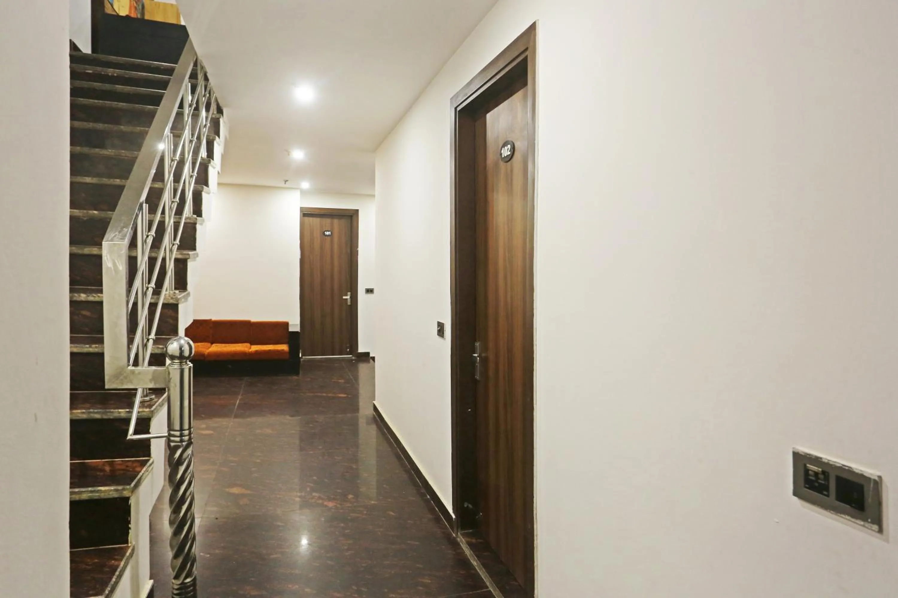 Floor plan, Bed in Hotel ECG Grand Inn-Near Delhi Airport free Airport Drop