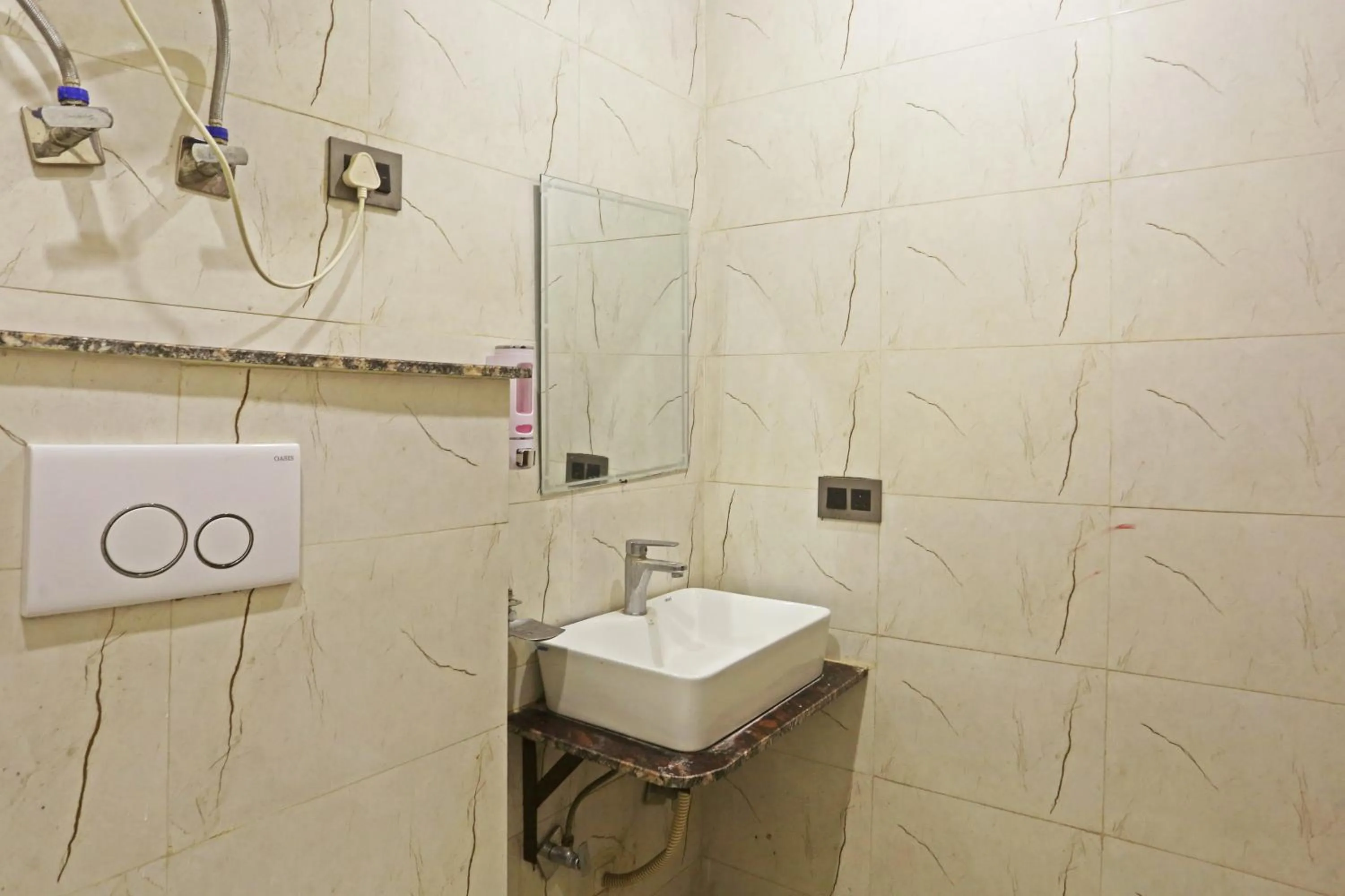 Hotel ECG Grand Inn-Near Delhi Airport free Airport Drop