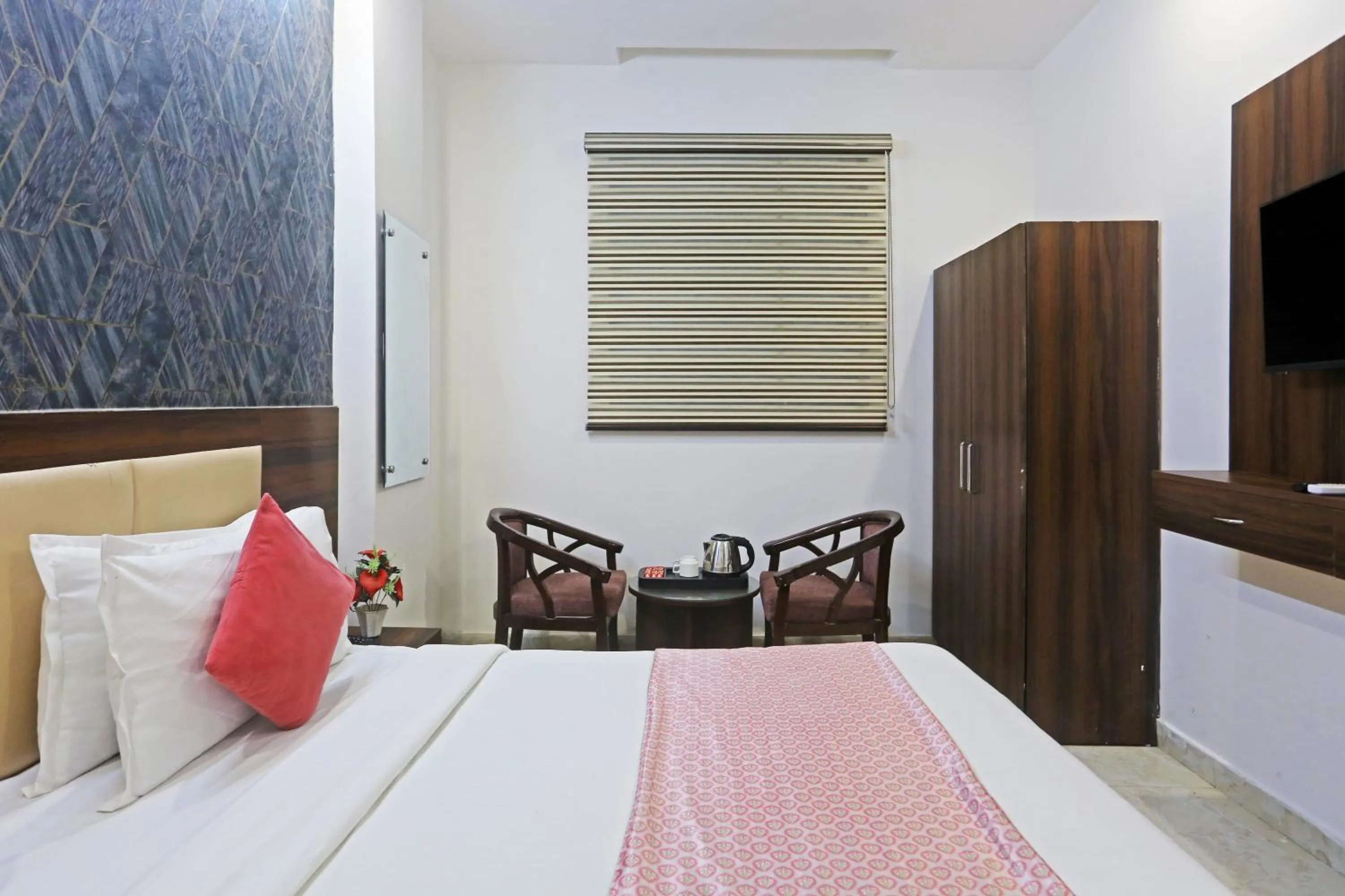 Bed in Hotel ECG Grand Inn-Near Delhi Airport free Airport Drop