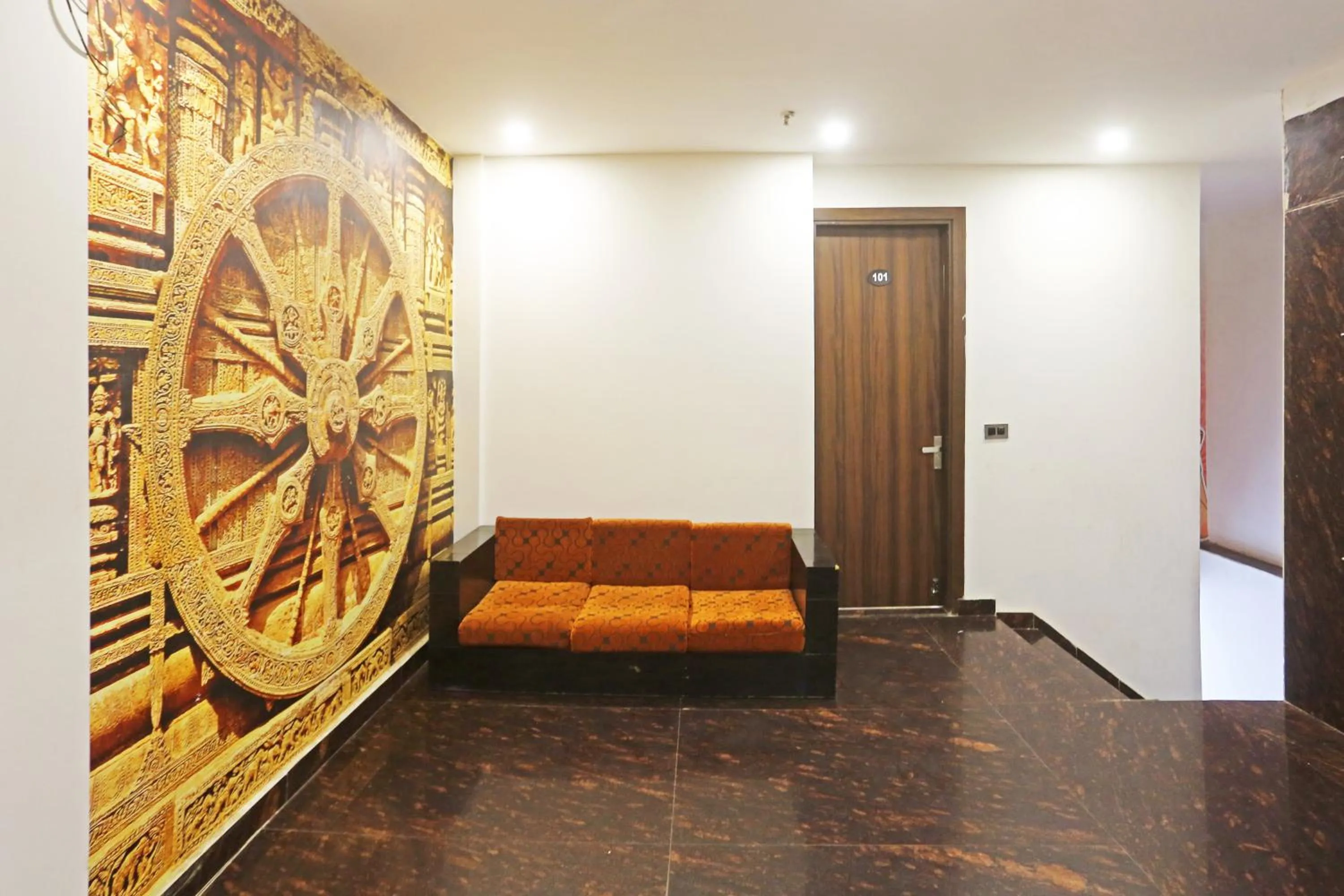 Hotel ECG Grand Inn-Near Delhi Airport free Airport Drop