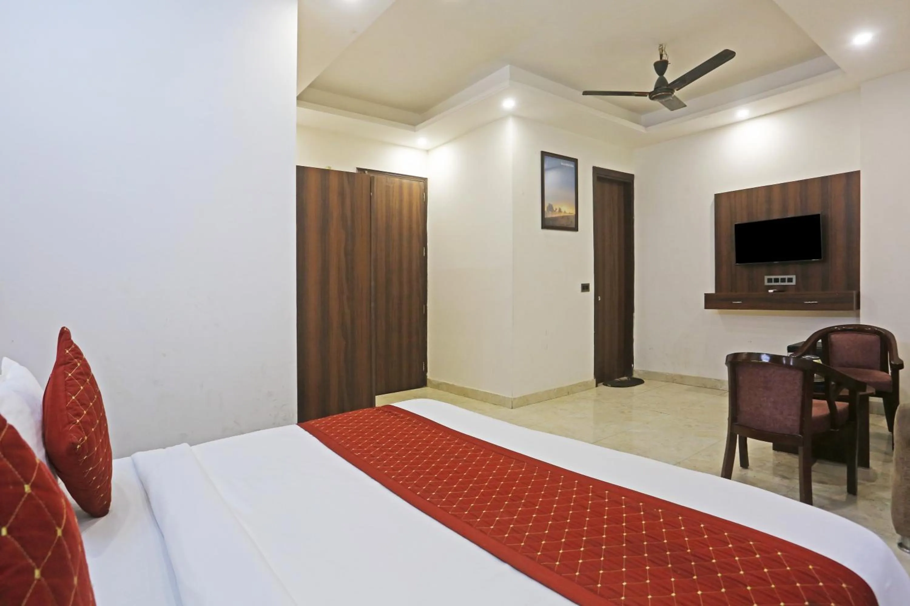 Bed in Hotel ECG Grand Inn-Near Delhi Airport free Airport Drop