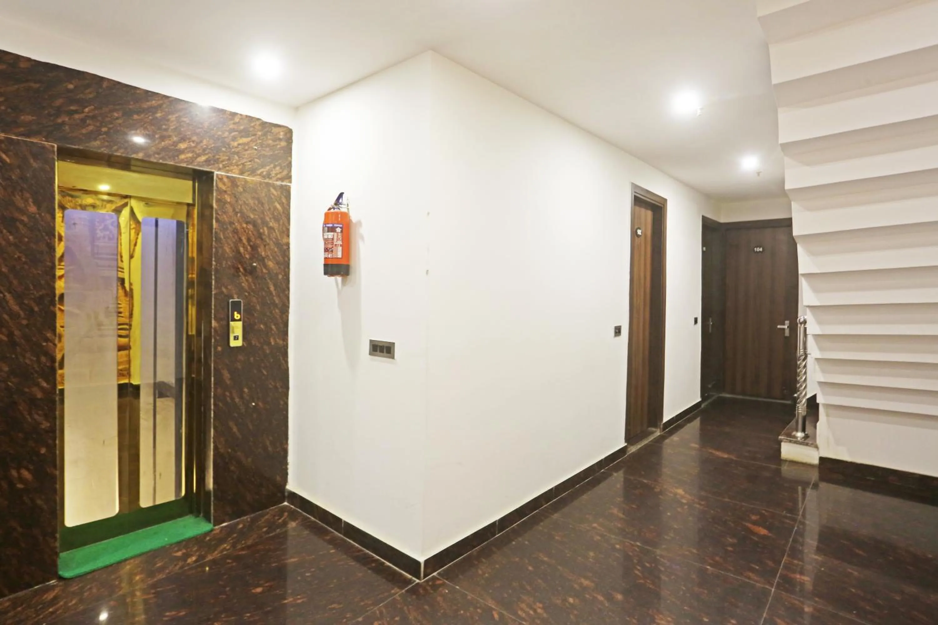 Hotel ECG Grand Inn-Near Delhi Airport free Airport Drop