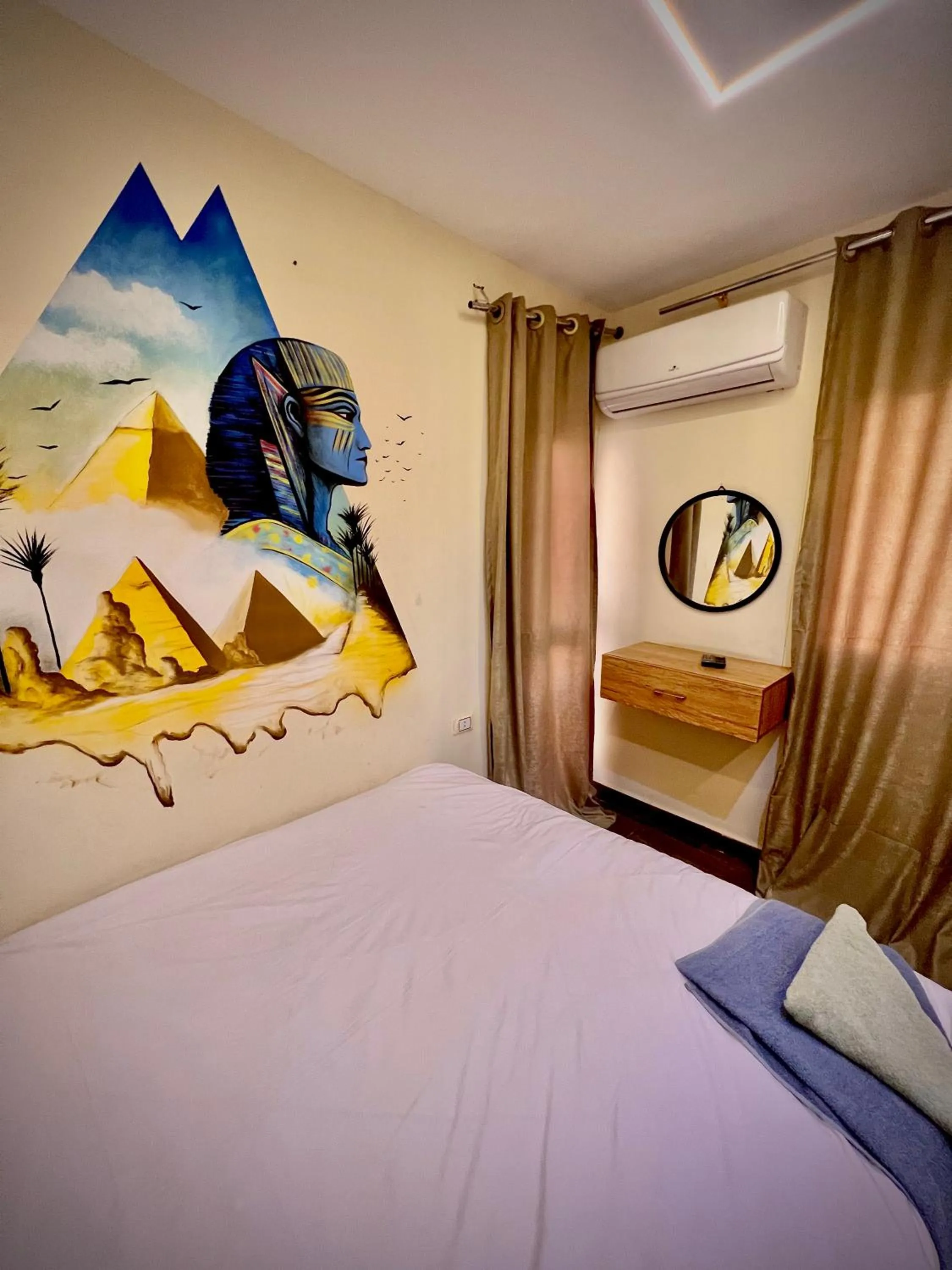 Bed in Farsha Pyramids Inn