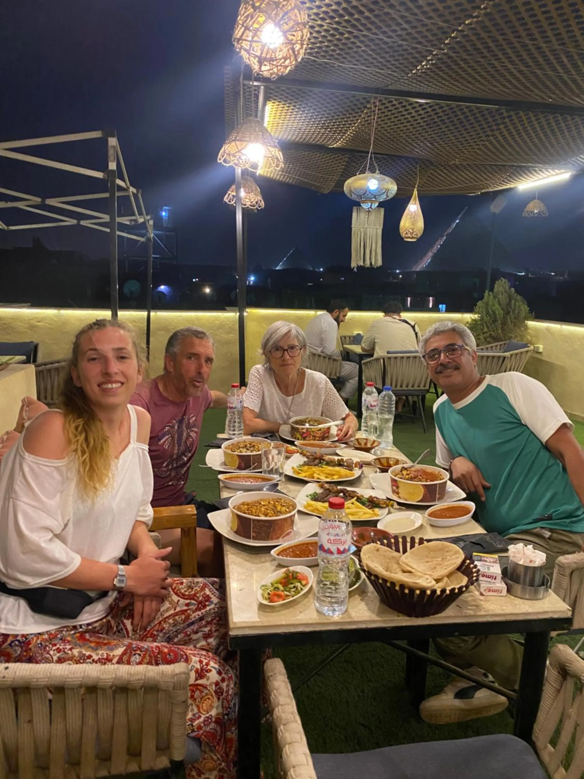 Night in Farsha Pyramids Inn