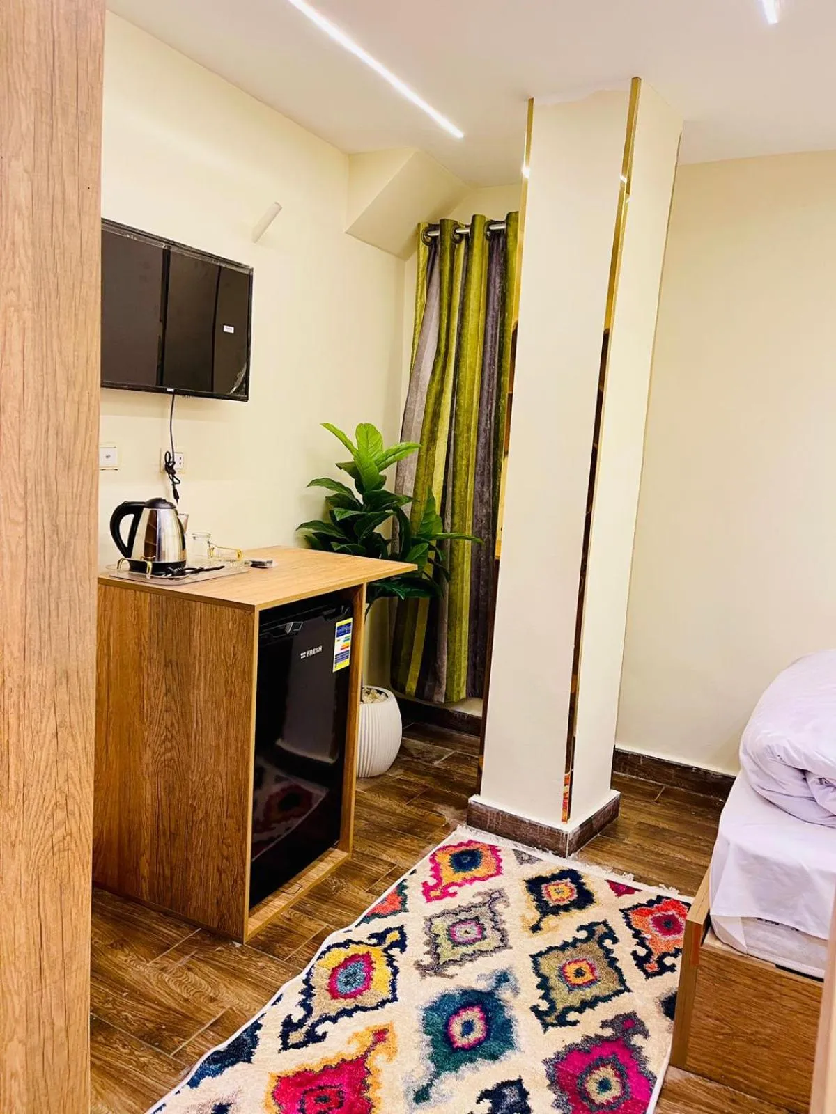 TV and multimedia, Bed in Farsha Pyramids Inn