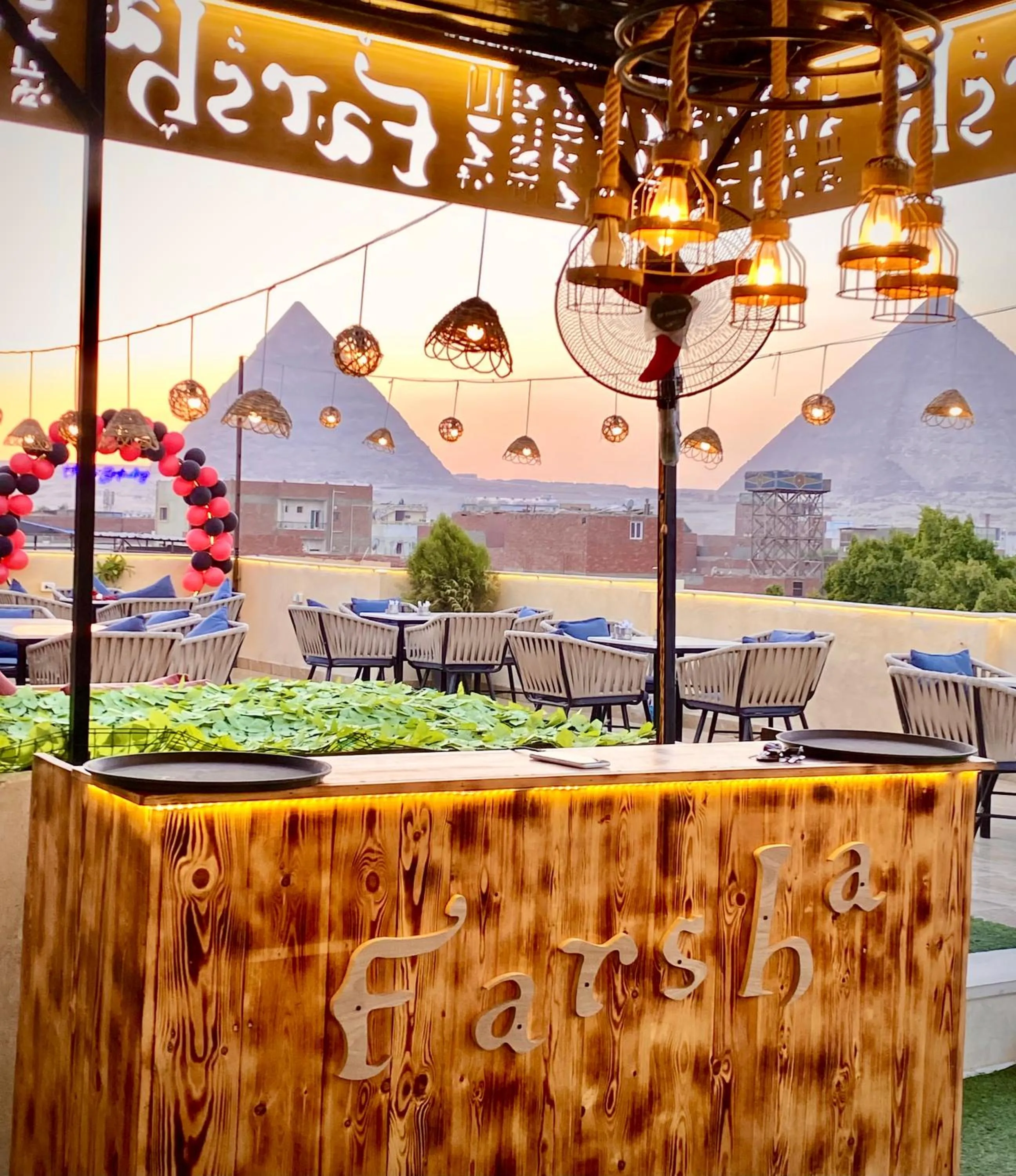 Property building in Farsha Pyramids Inn