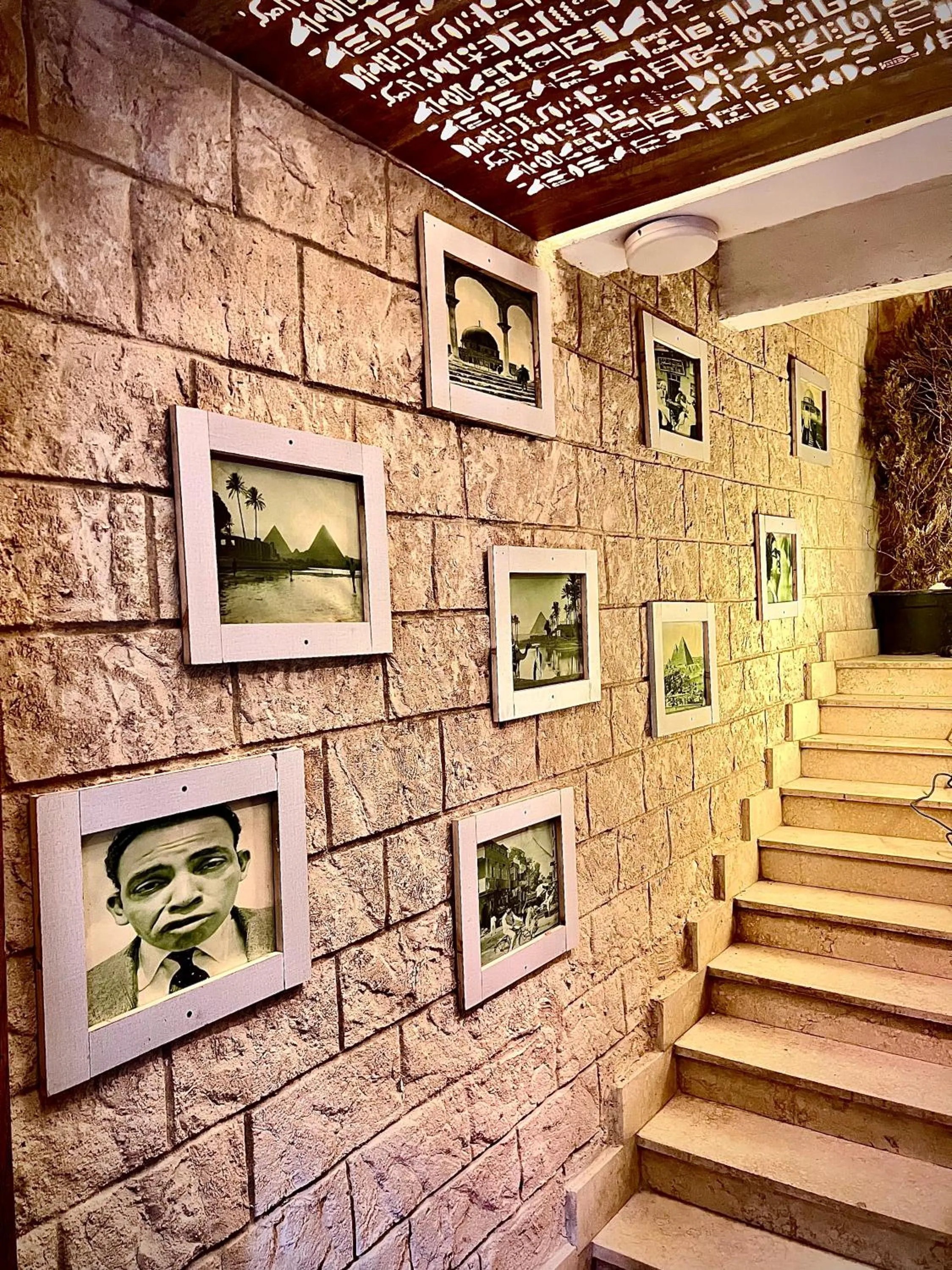 Property building in Farsha Pyramids Inn