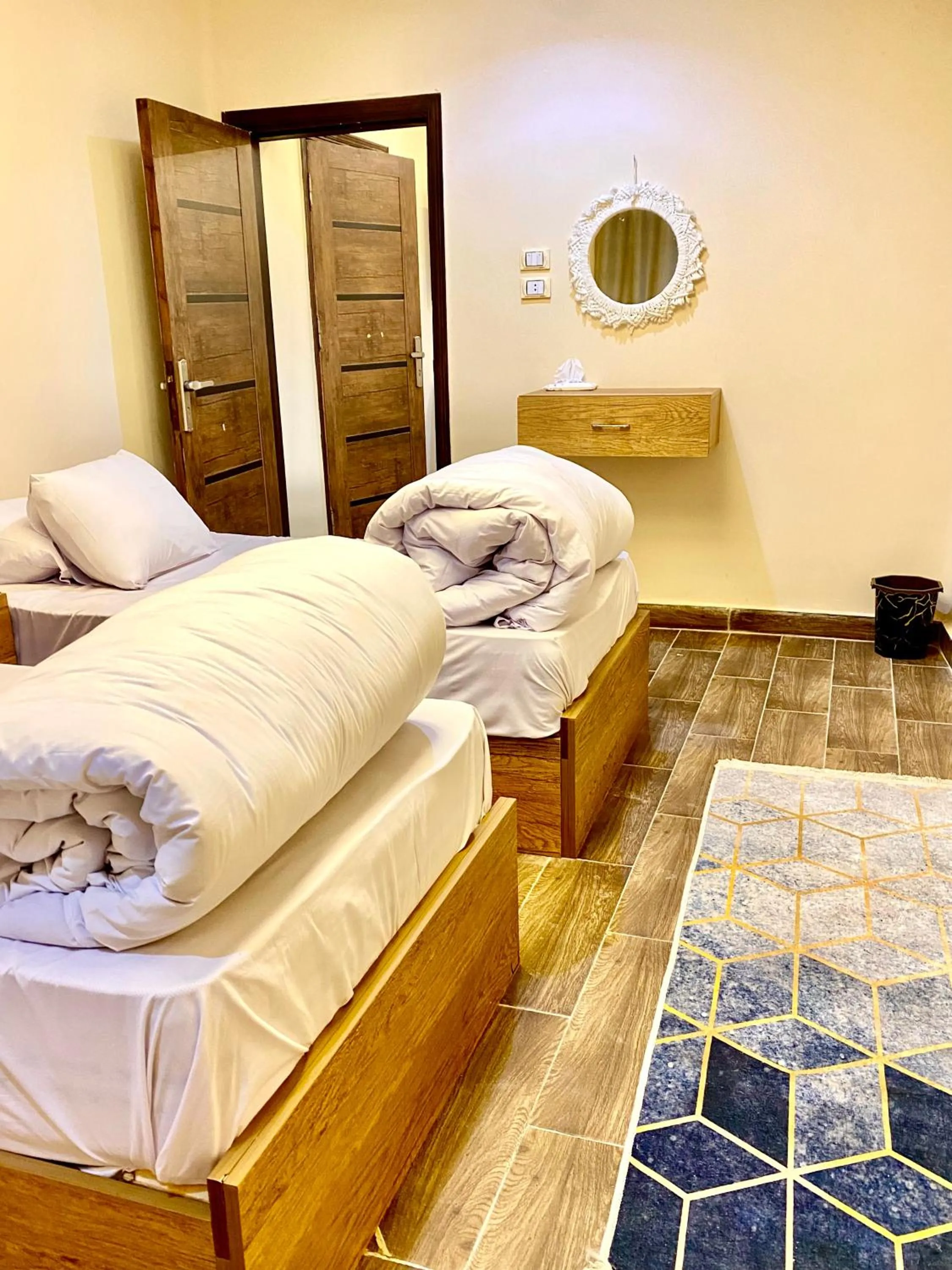 Bed in Farsha Pyramids Inn