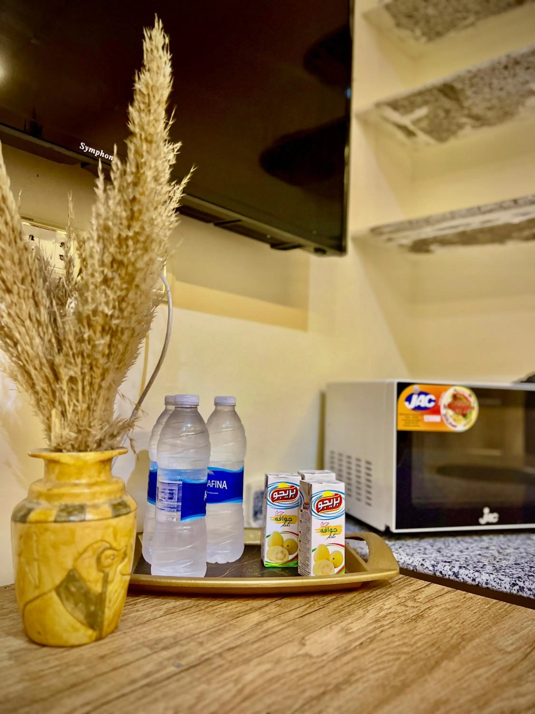 Food and drinks in Farsha Pyramids Inn