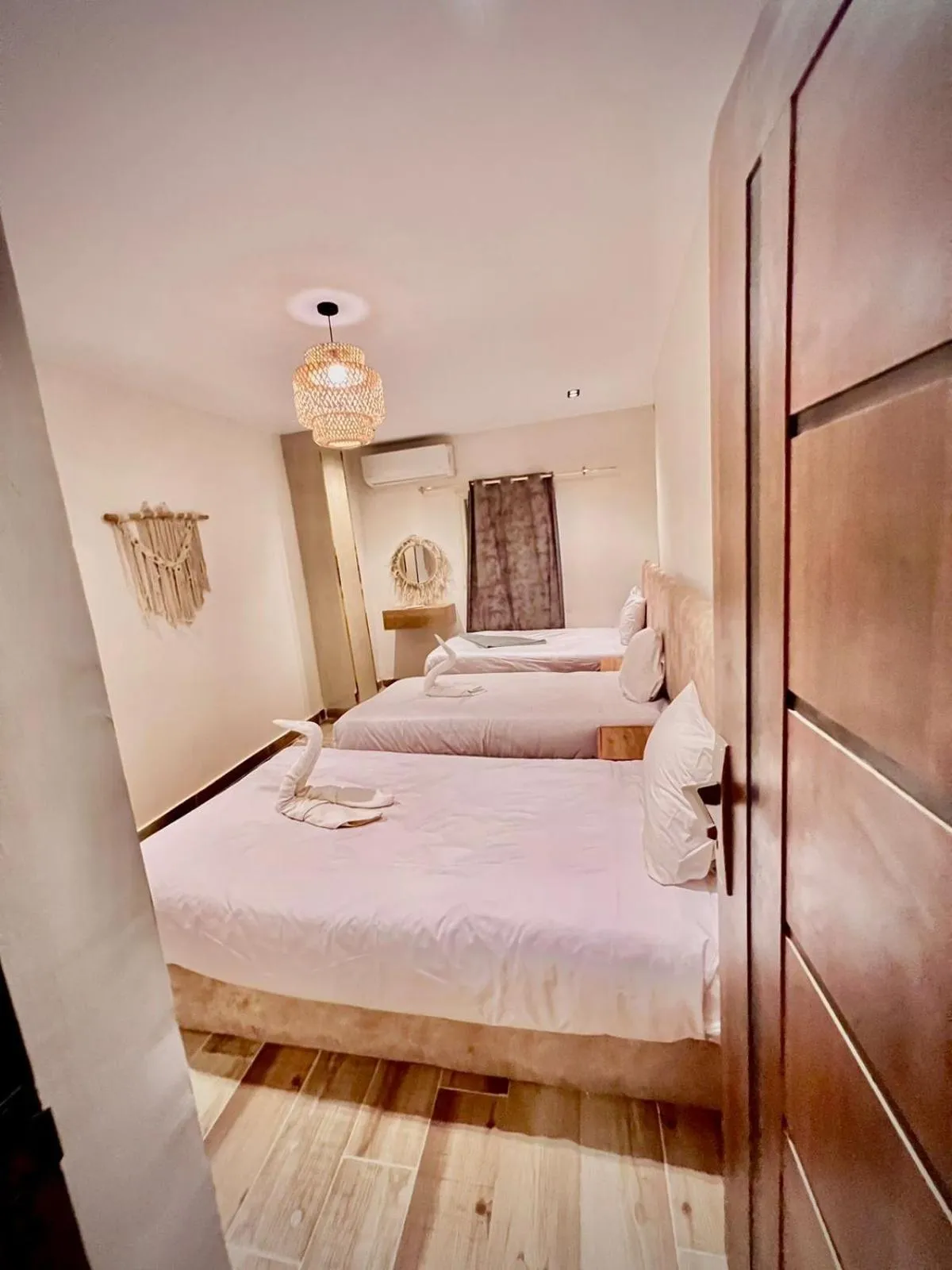 Bed in Farsha Pyramids Inn