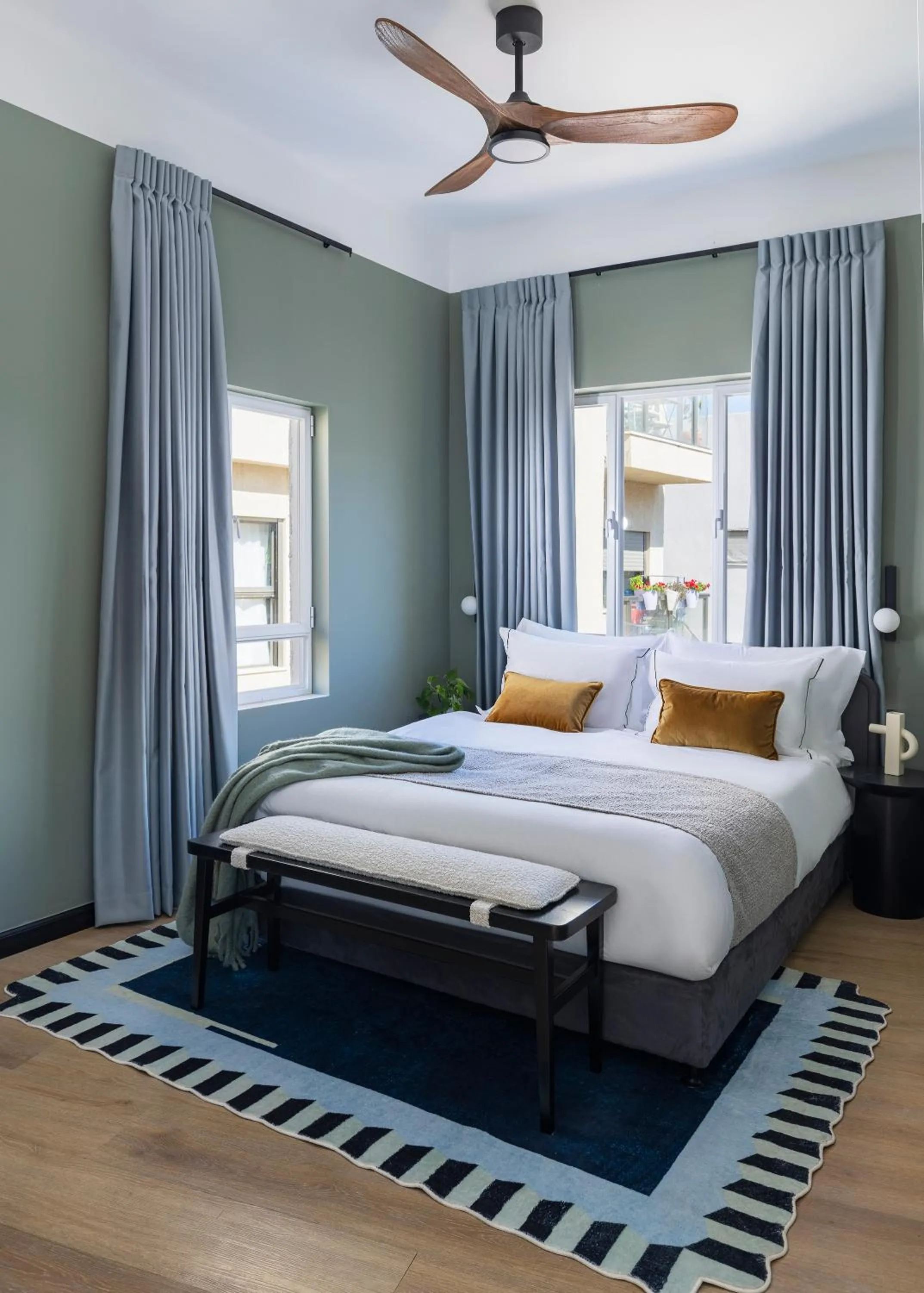 Bed in Albi Florentin - Traveler's Choice 2025