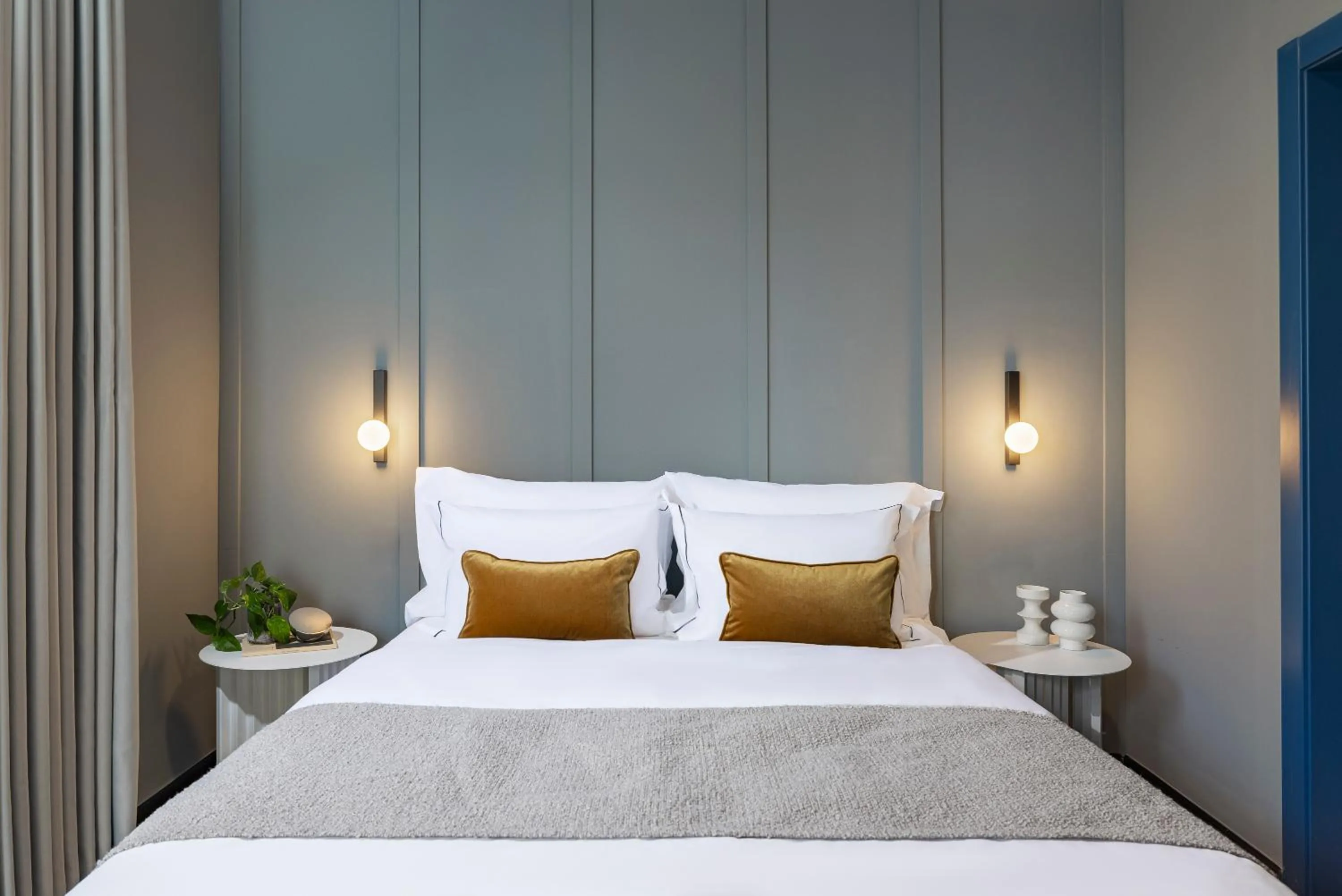 Bed in Albi Florentin - Traveler's Choice 2025