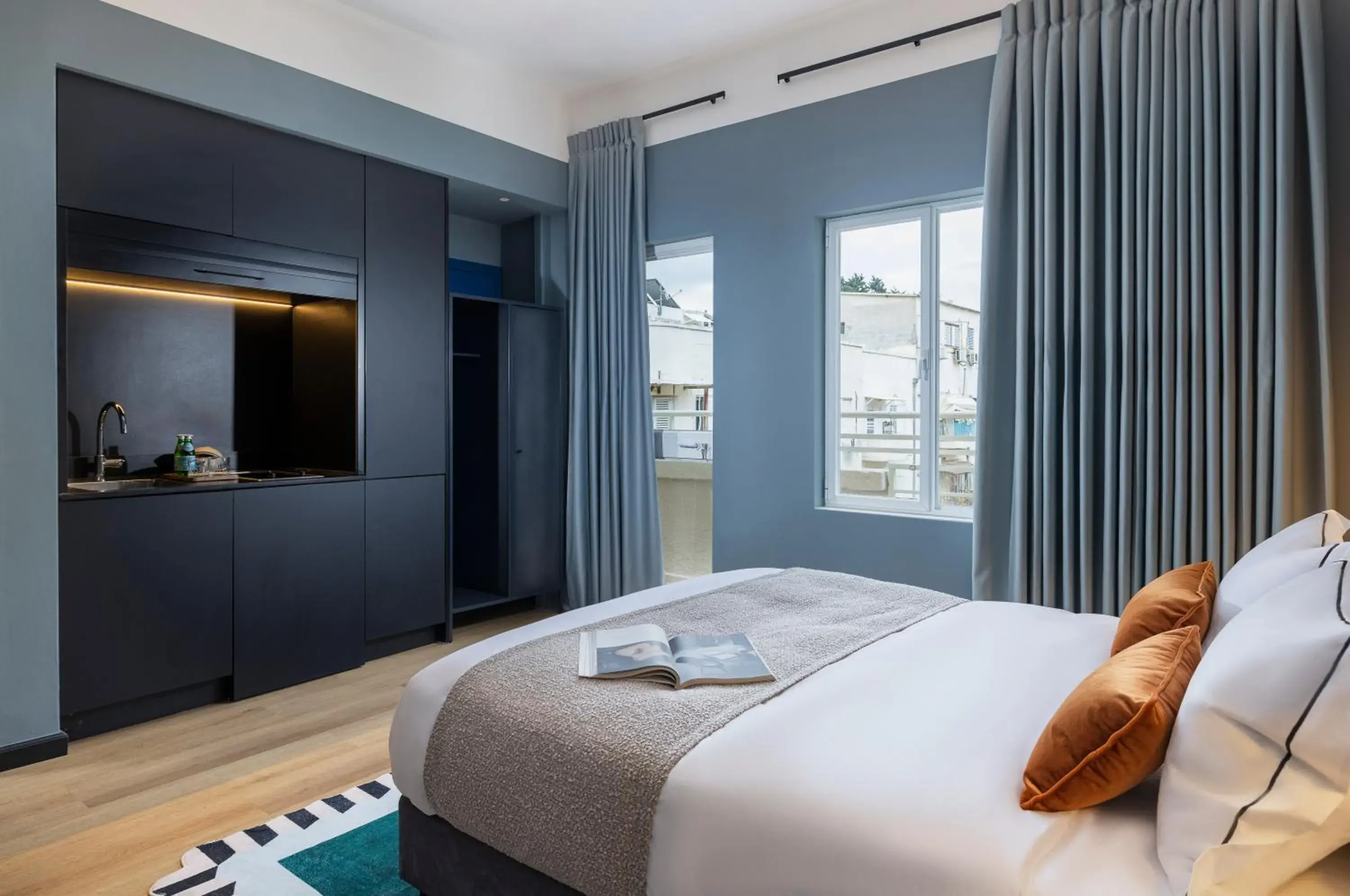 Queen Room with Balcony - single occupancy in Albi Florentin - Traveler's Choice 2025 Queen Room with Balcony - single occupancy in Albi Florentin - Traveler's Choice 2025