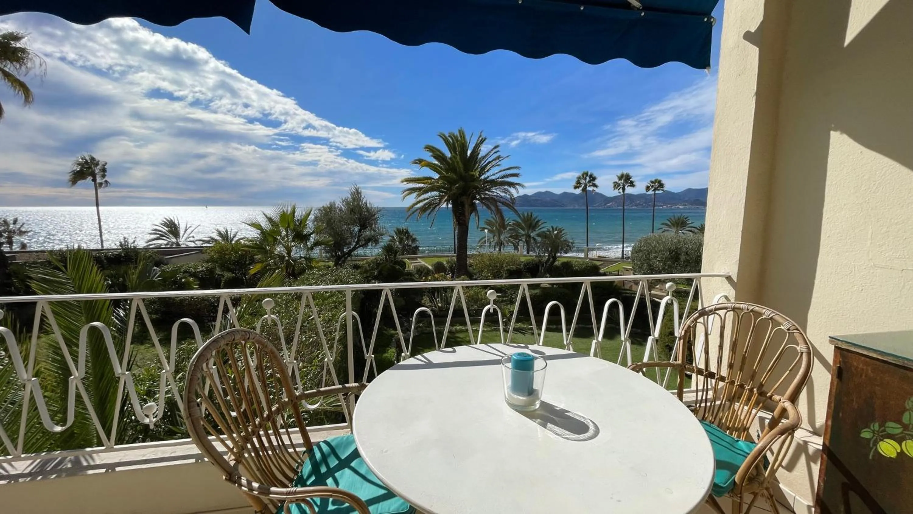 Natural landscape in Charming Apartment with seaview
