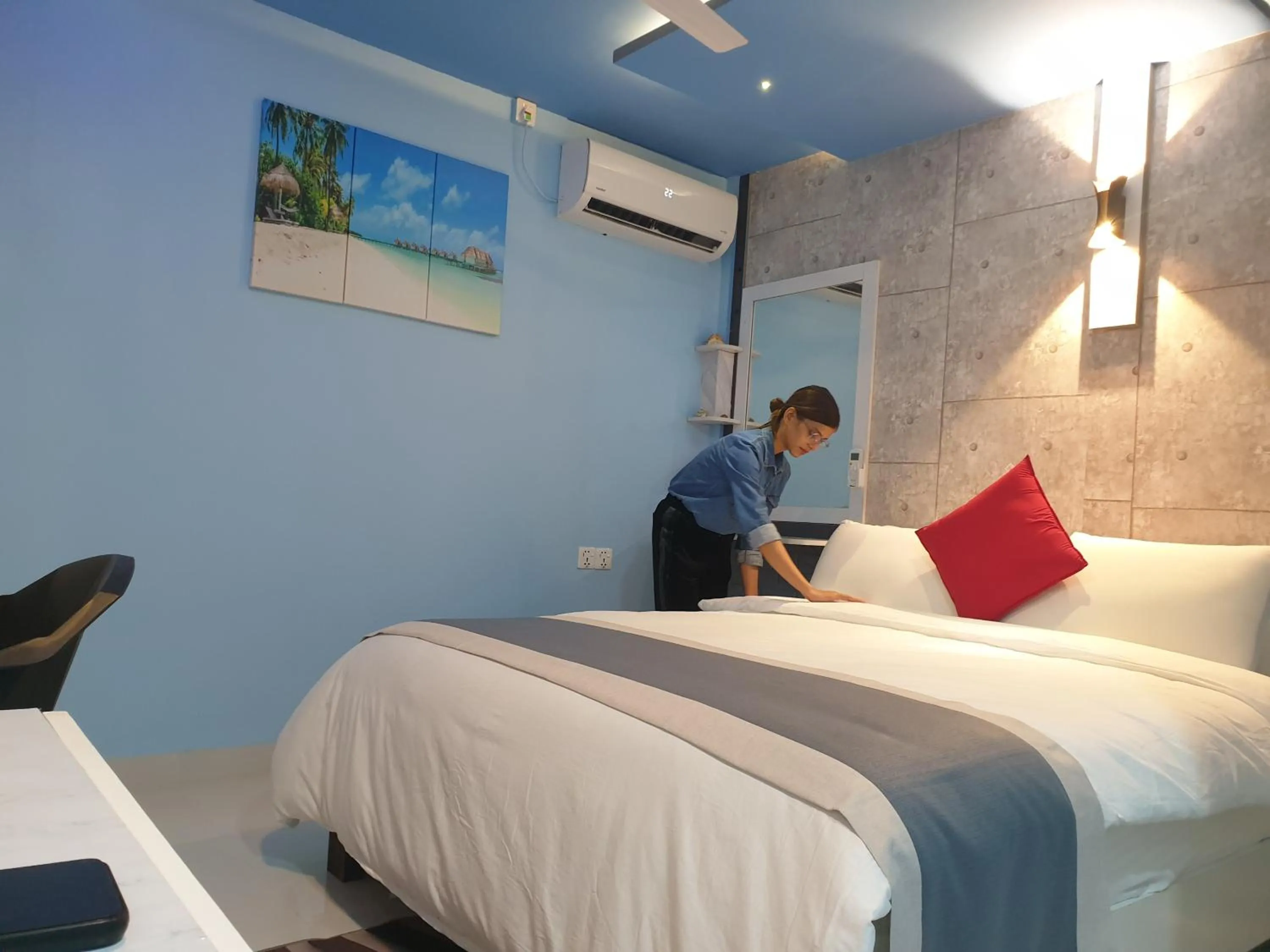 Bed in Isle inn {Fuvahmulah)