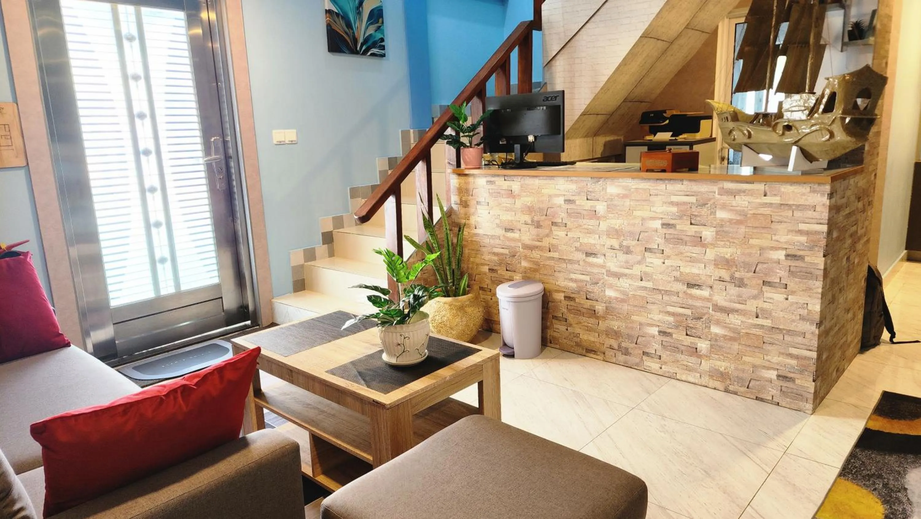 Isle inn {Fuvahmulah)