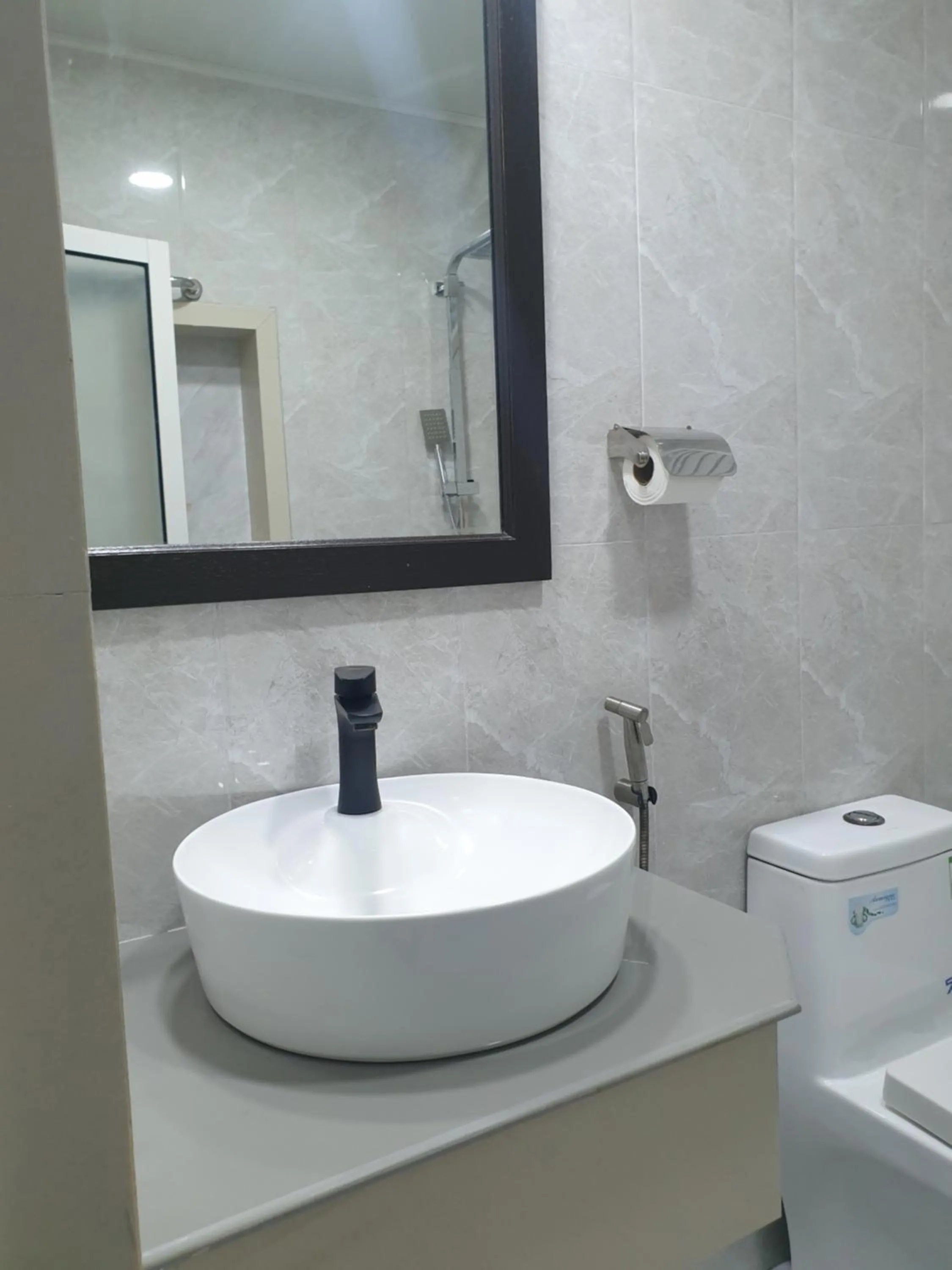 Bathroom in Isle inn {Fuvahmulah)