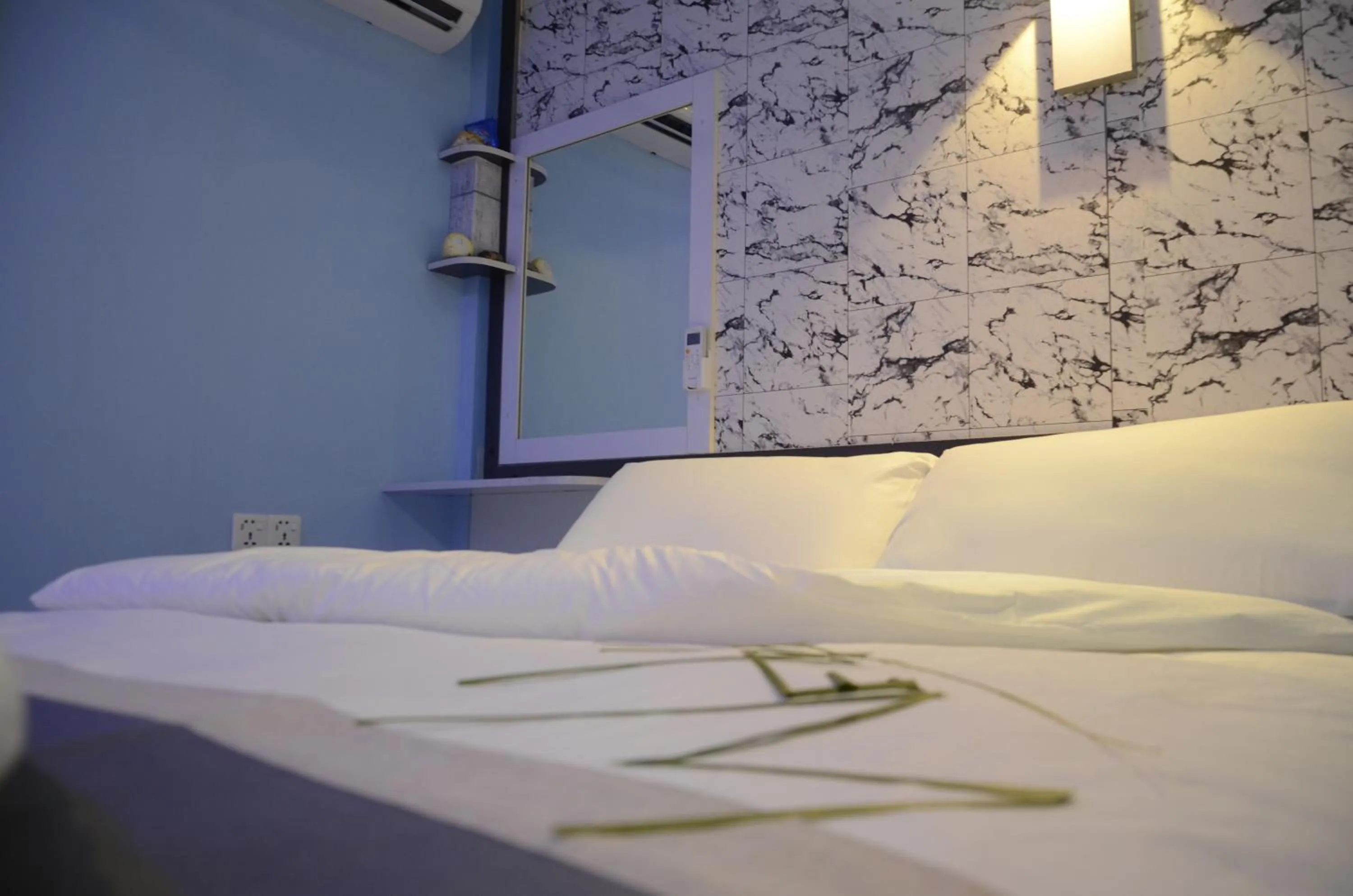 Bed in Isle inn {Fuvahmulah)