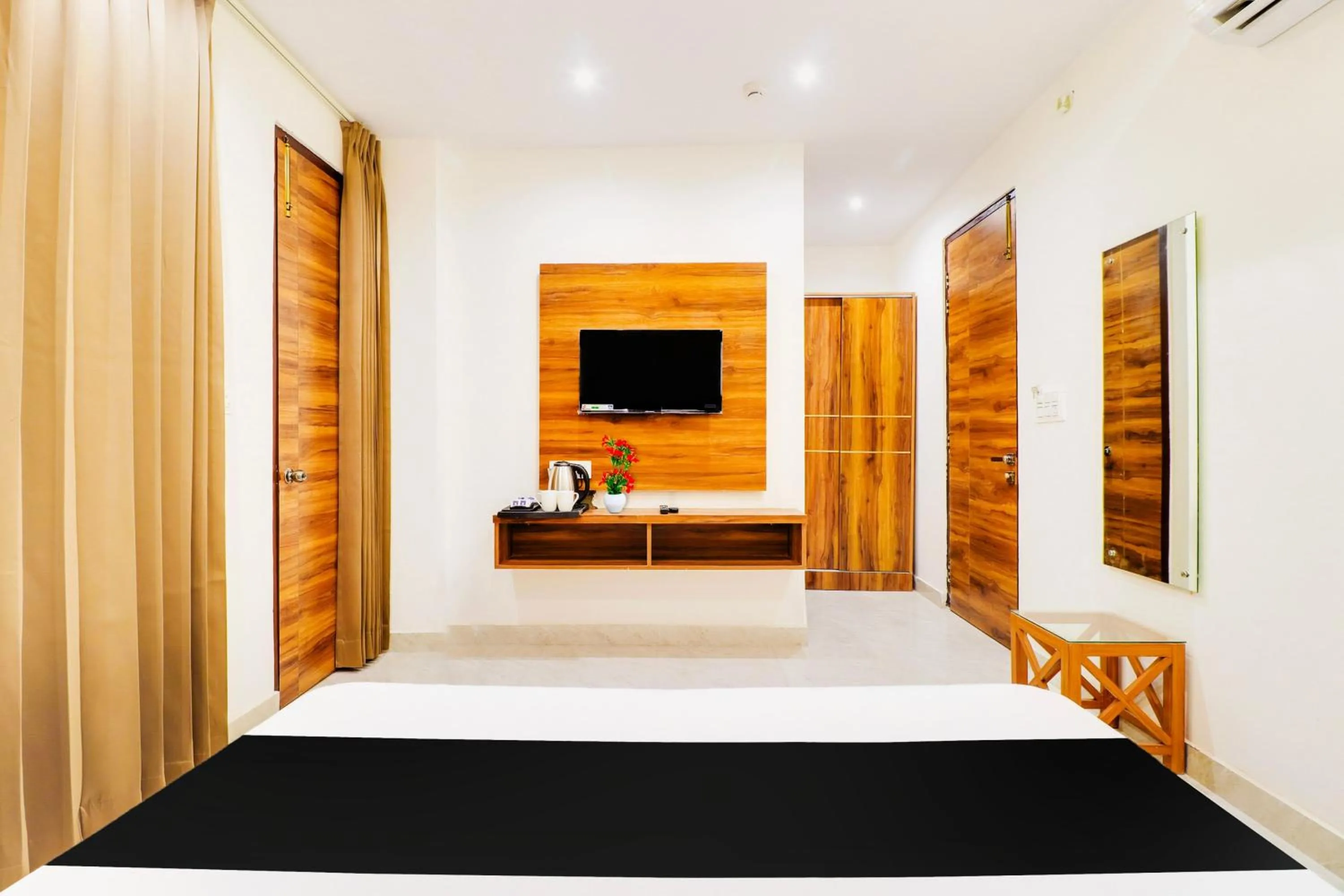 Bedroom, Bed in Super Collection O Kanwali Road Near Railway Station