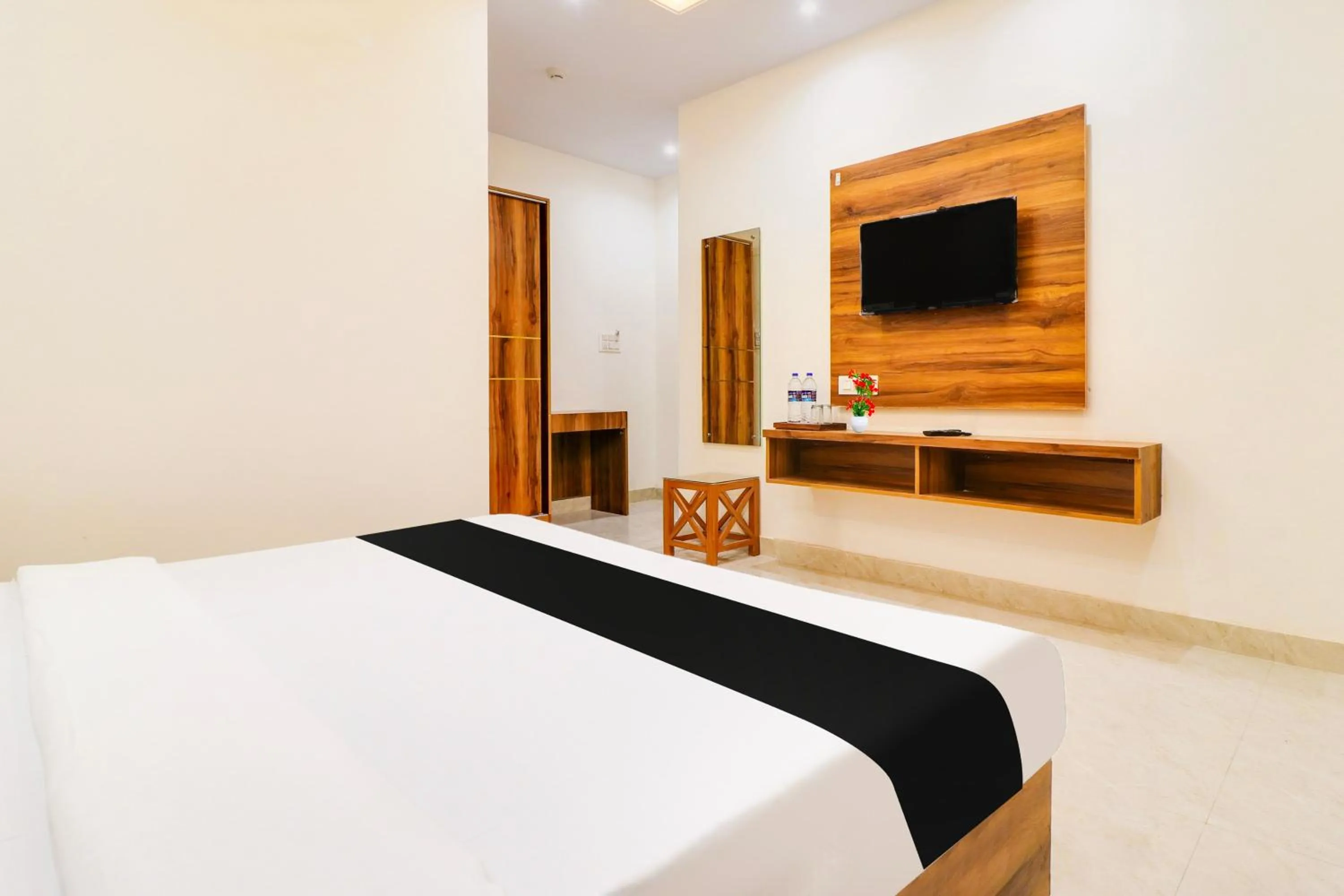 Bedroom, Bed in Super Collection O Kanwali Road Near Railway Station