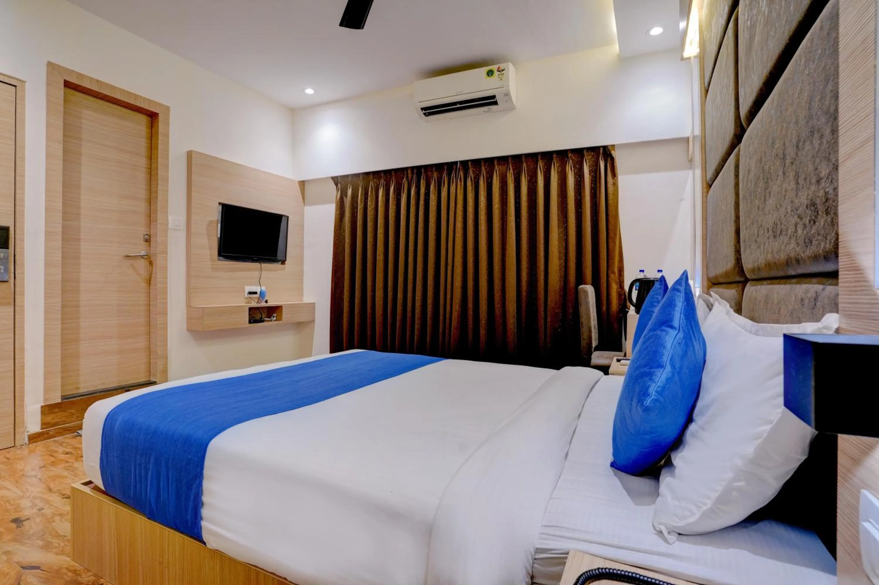 Bed in Hotel Gorrion