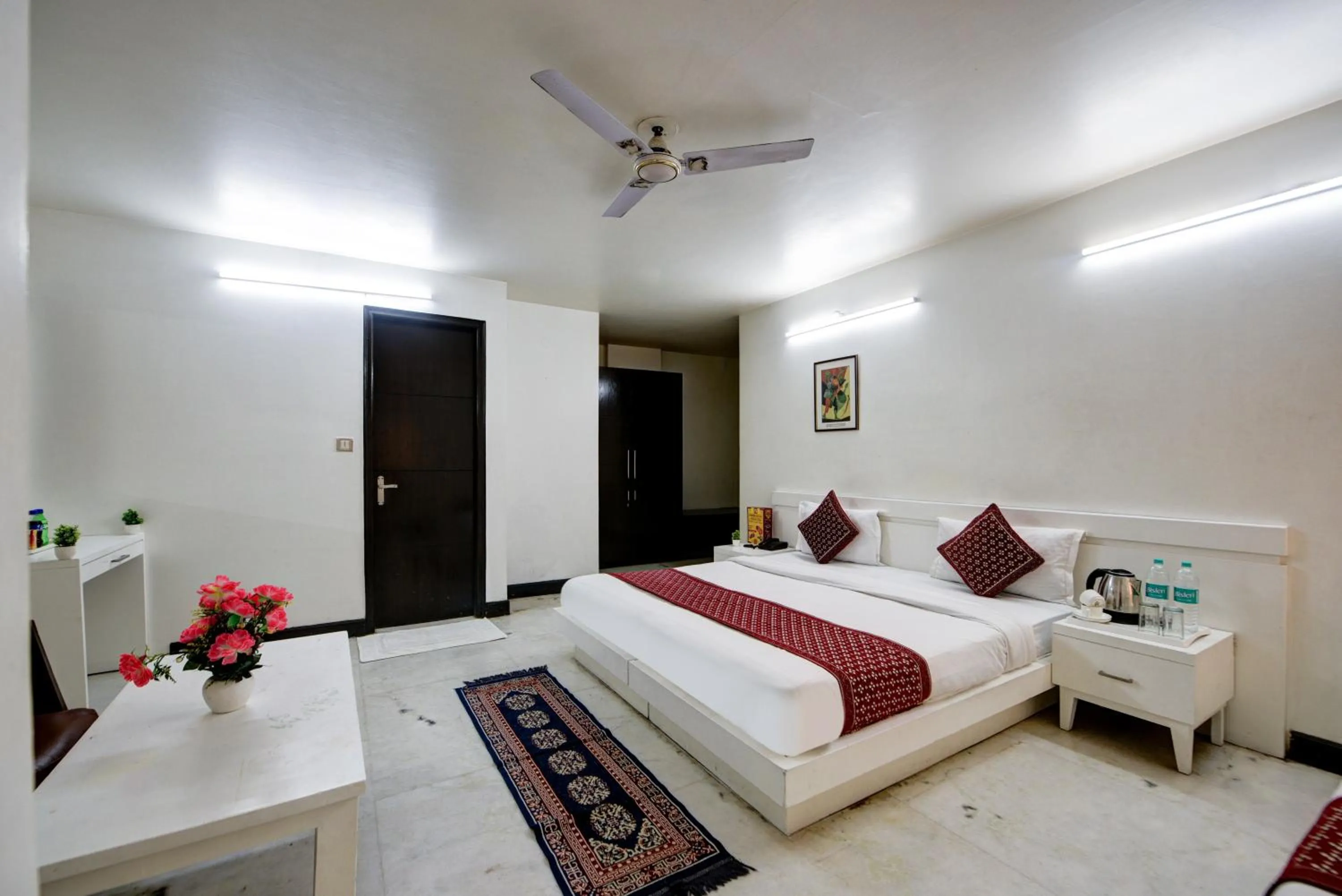 Bedroom, Bed in Sweet Home Lodge