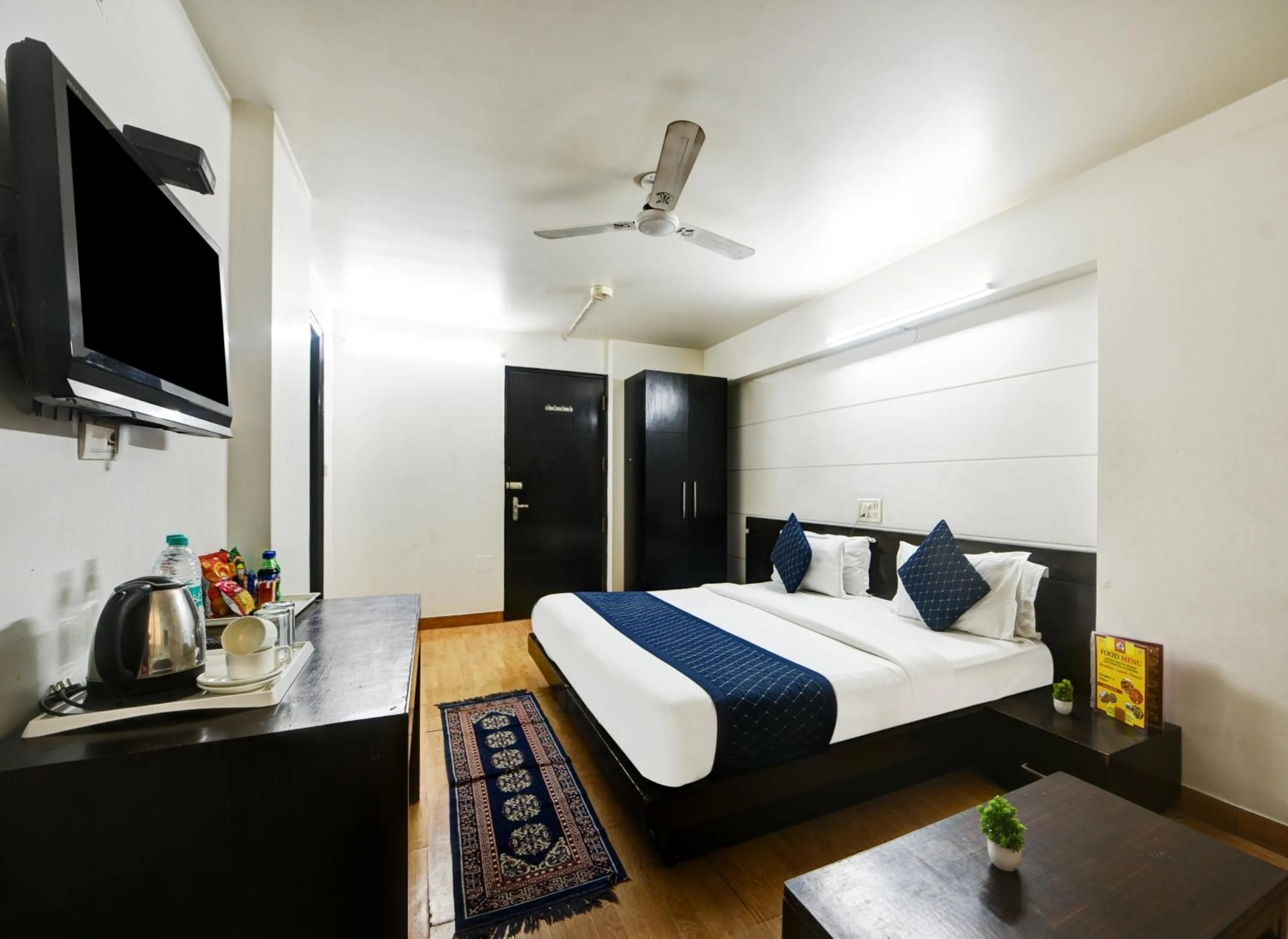 Bedroom, Bed in Sweet Home Lodge