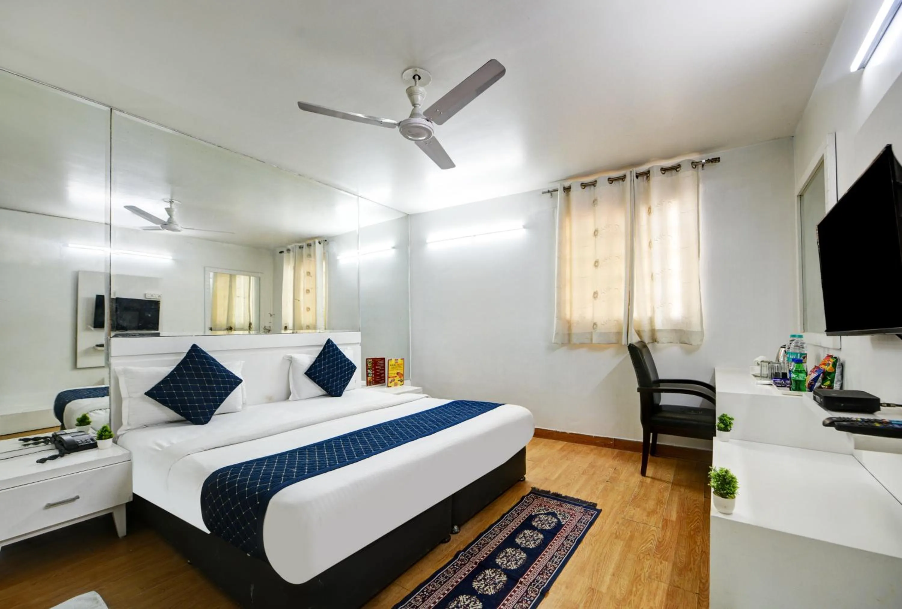 Bedroom, Bed in Sweet Home Lodge
