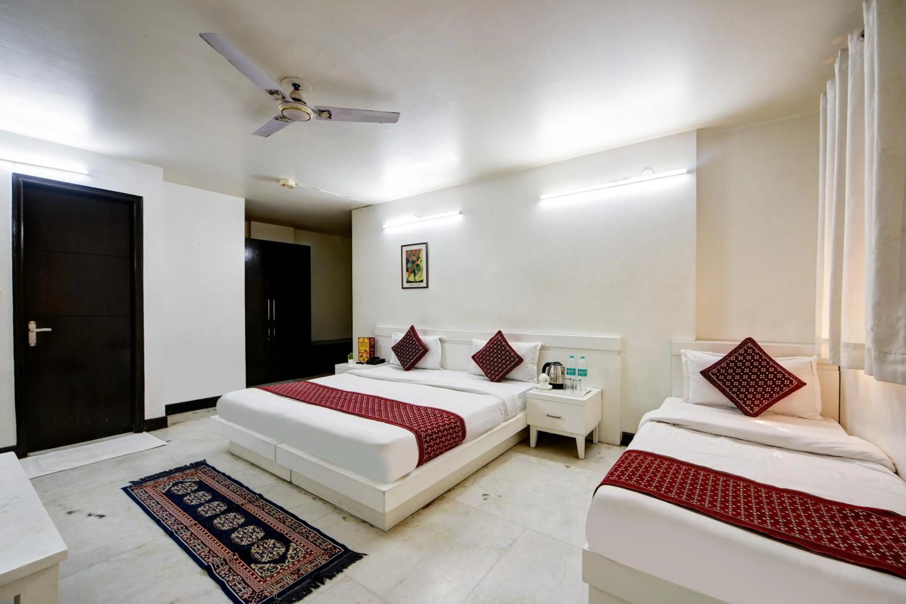 Bedroom, Bed in Sweet Home Lodge
