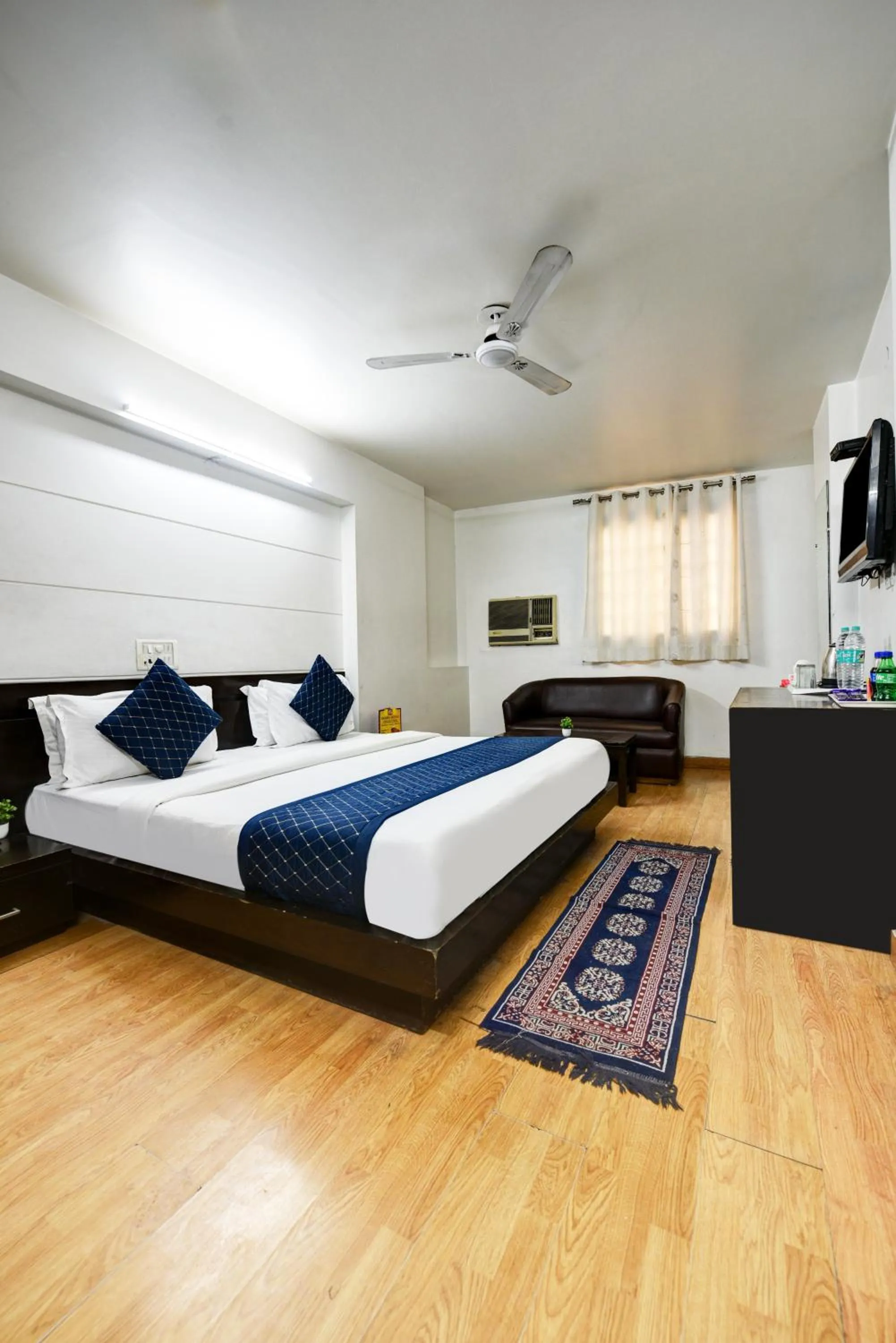Bedroom, Bed in Sweet Home Lodge