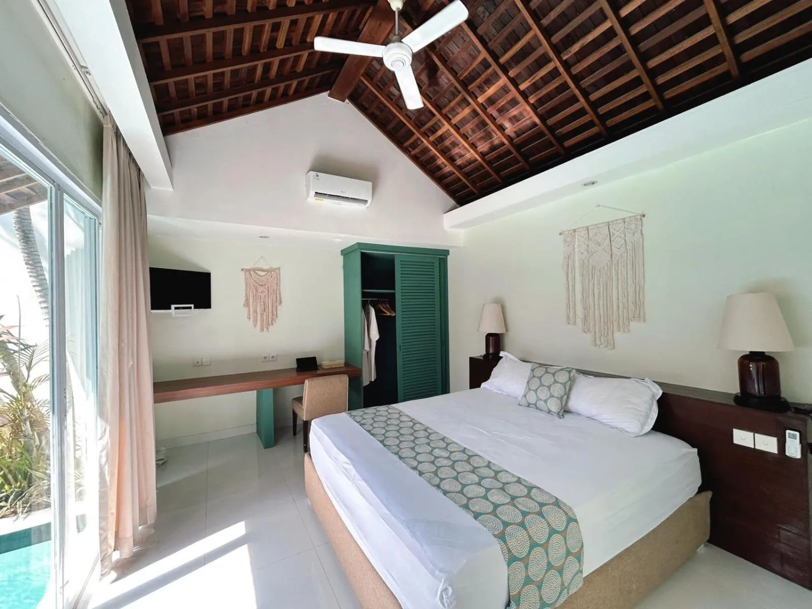 Bedroom, Bed in Astana Villas