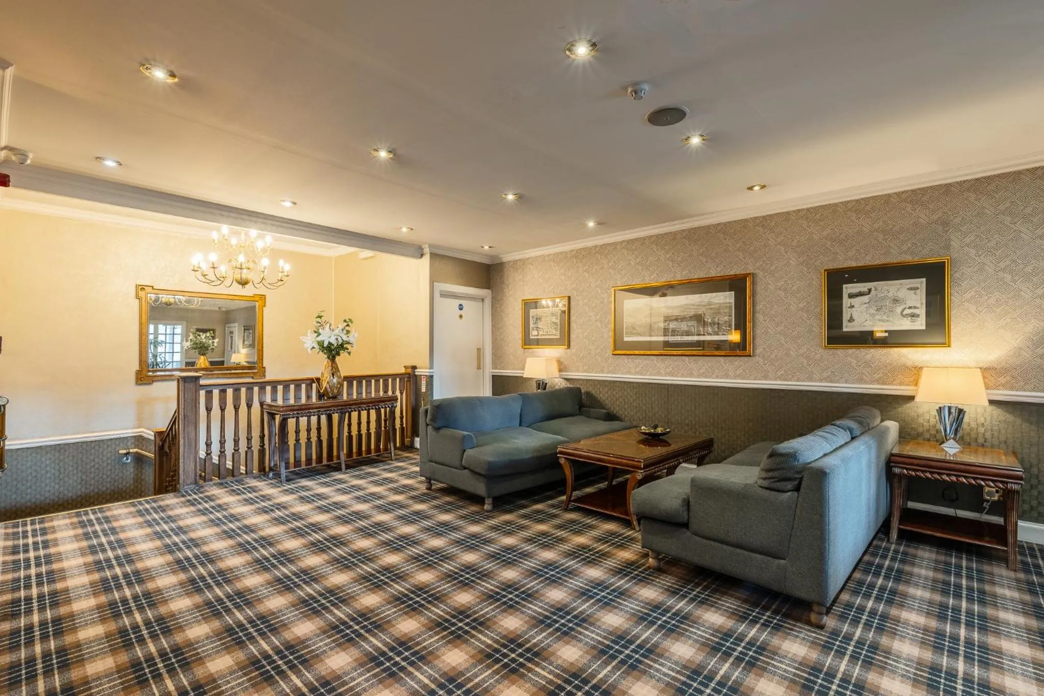 Lobby or reception in Old Waverley Hotel