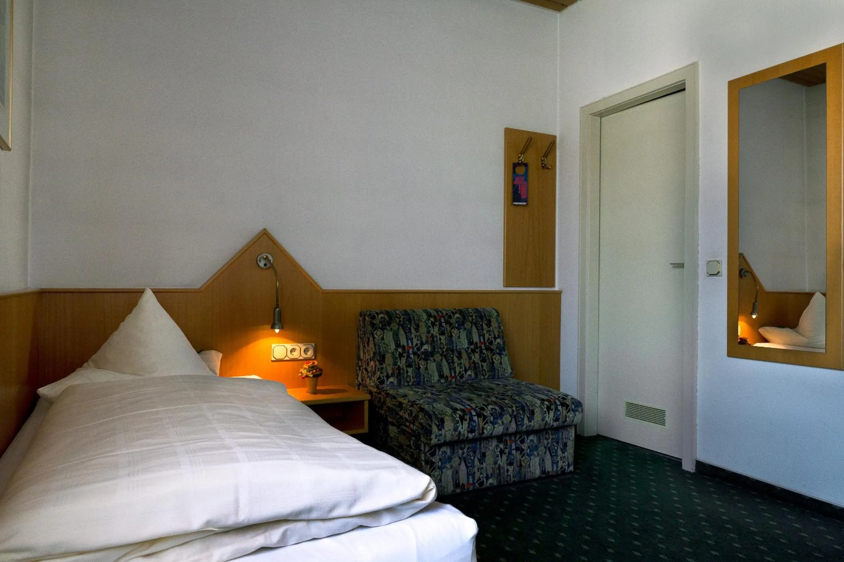 Photo of the whole room, Bed in Hotel Deutsches Haus