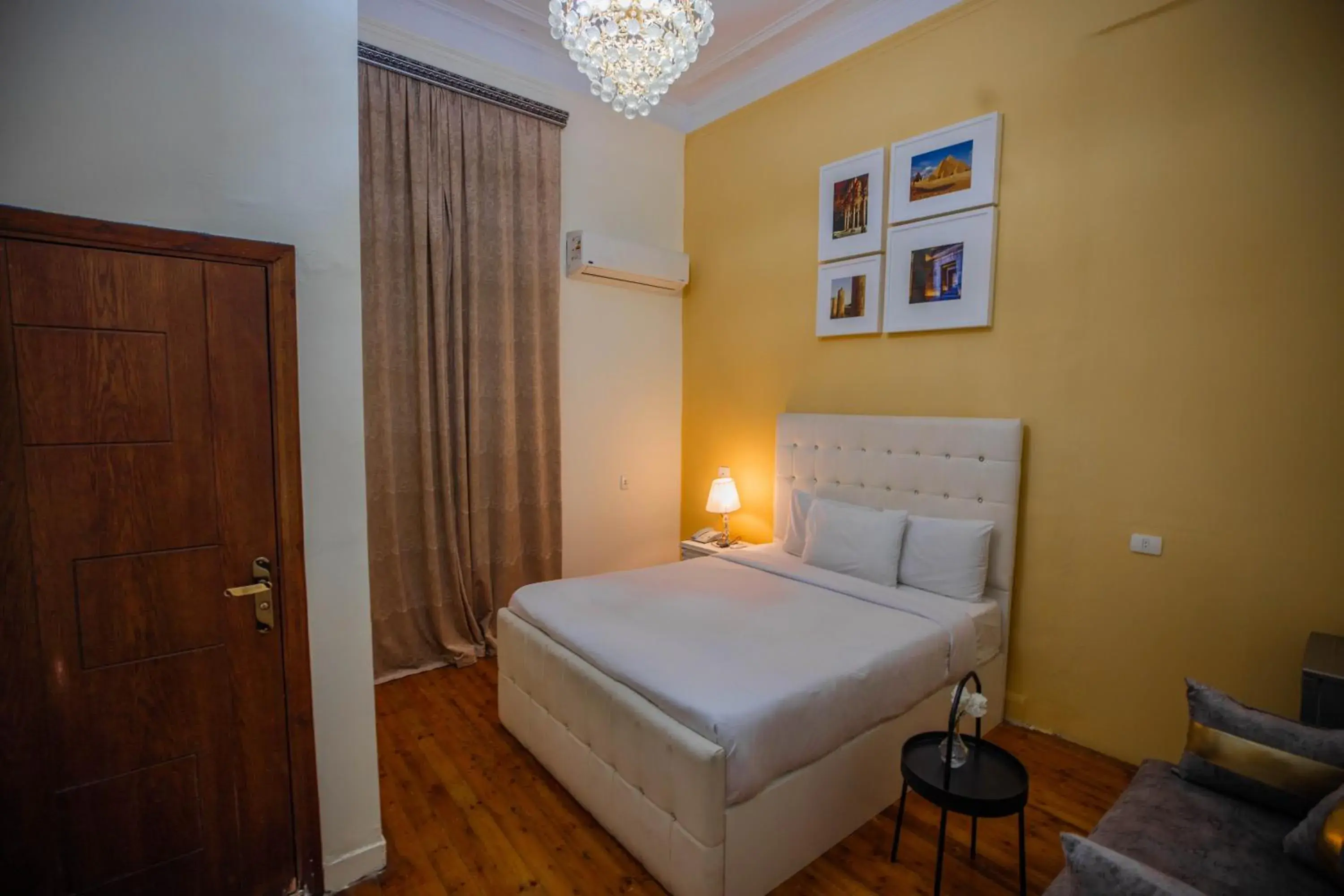 Standard Double Room in The Square Boutique Hotel Standard Double Room in The Square Boutique Hotel