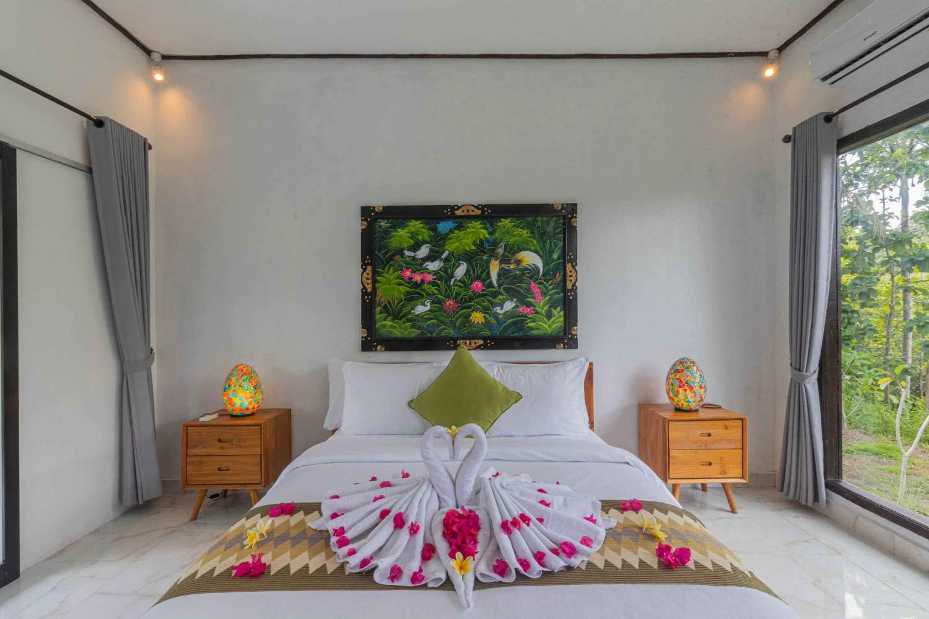 Bed in Radjes Bungalow Nusa Penida