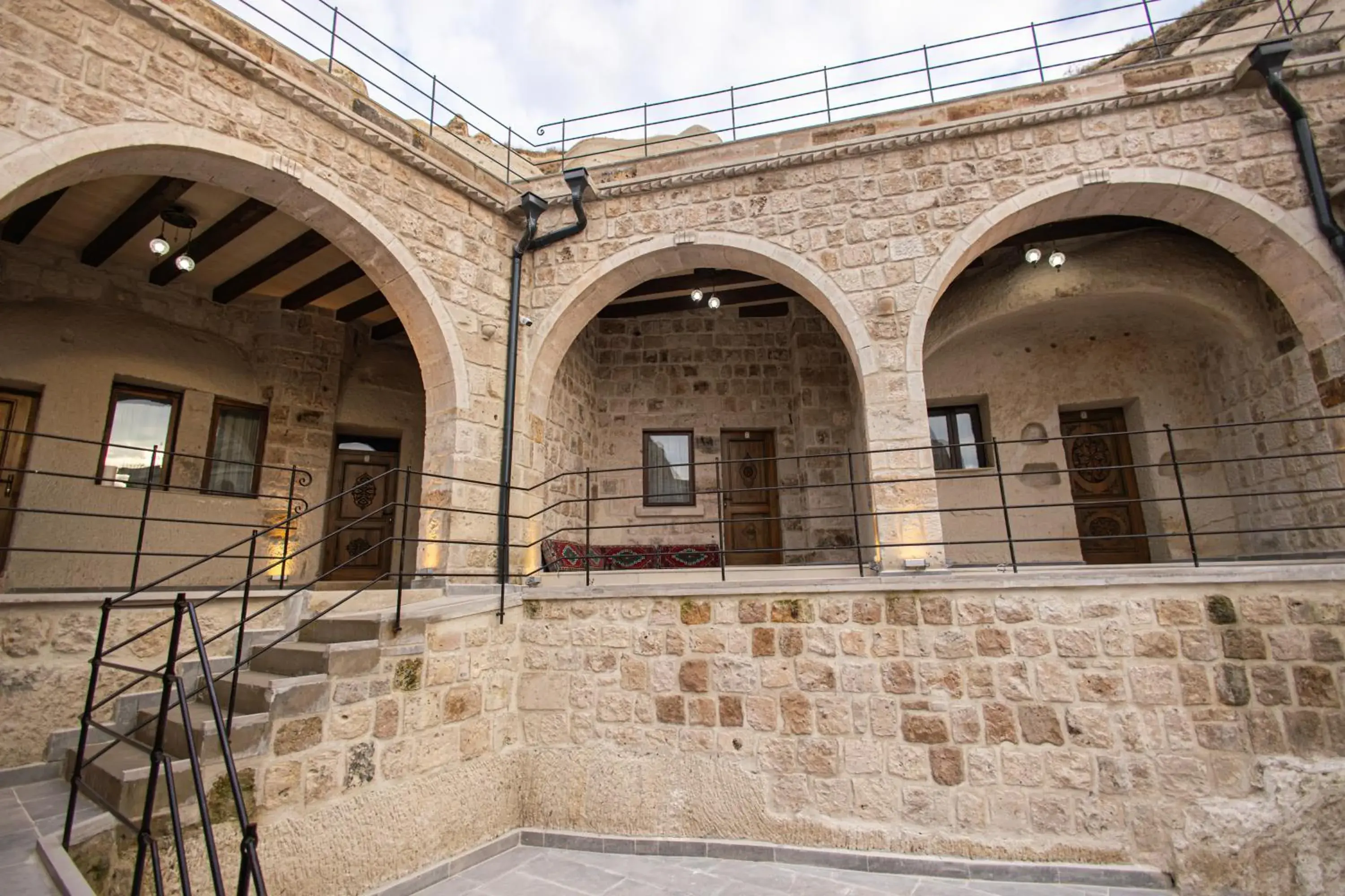 Majestic Cave House Majestic Cave House