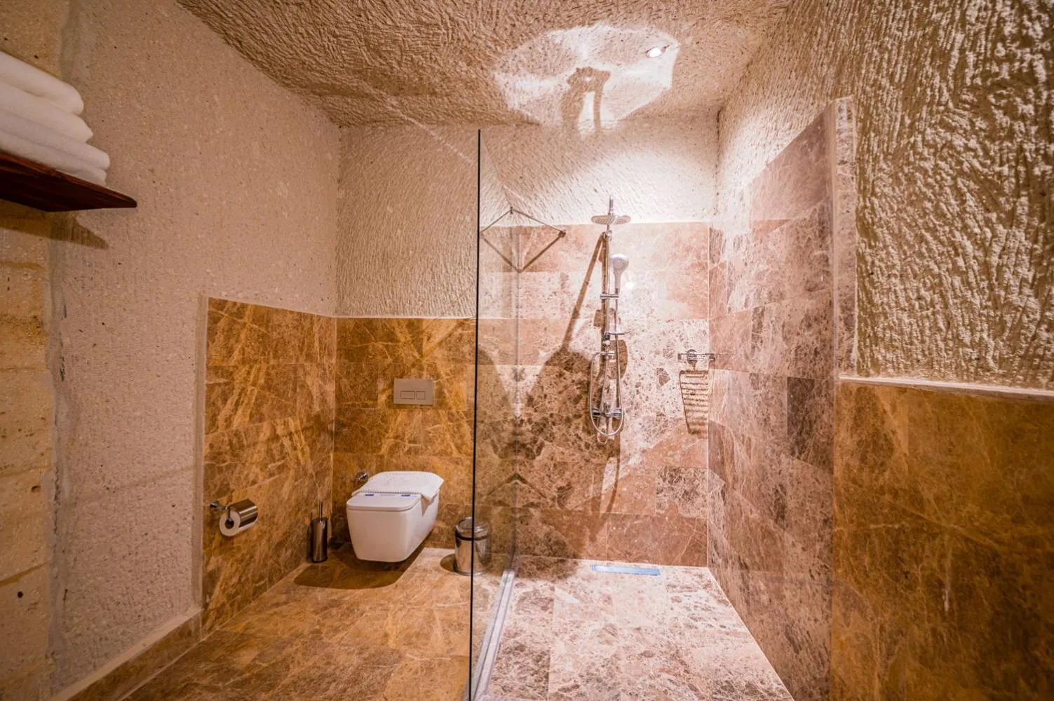 Shower in Majestic Cave House