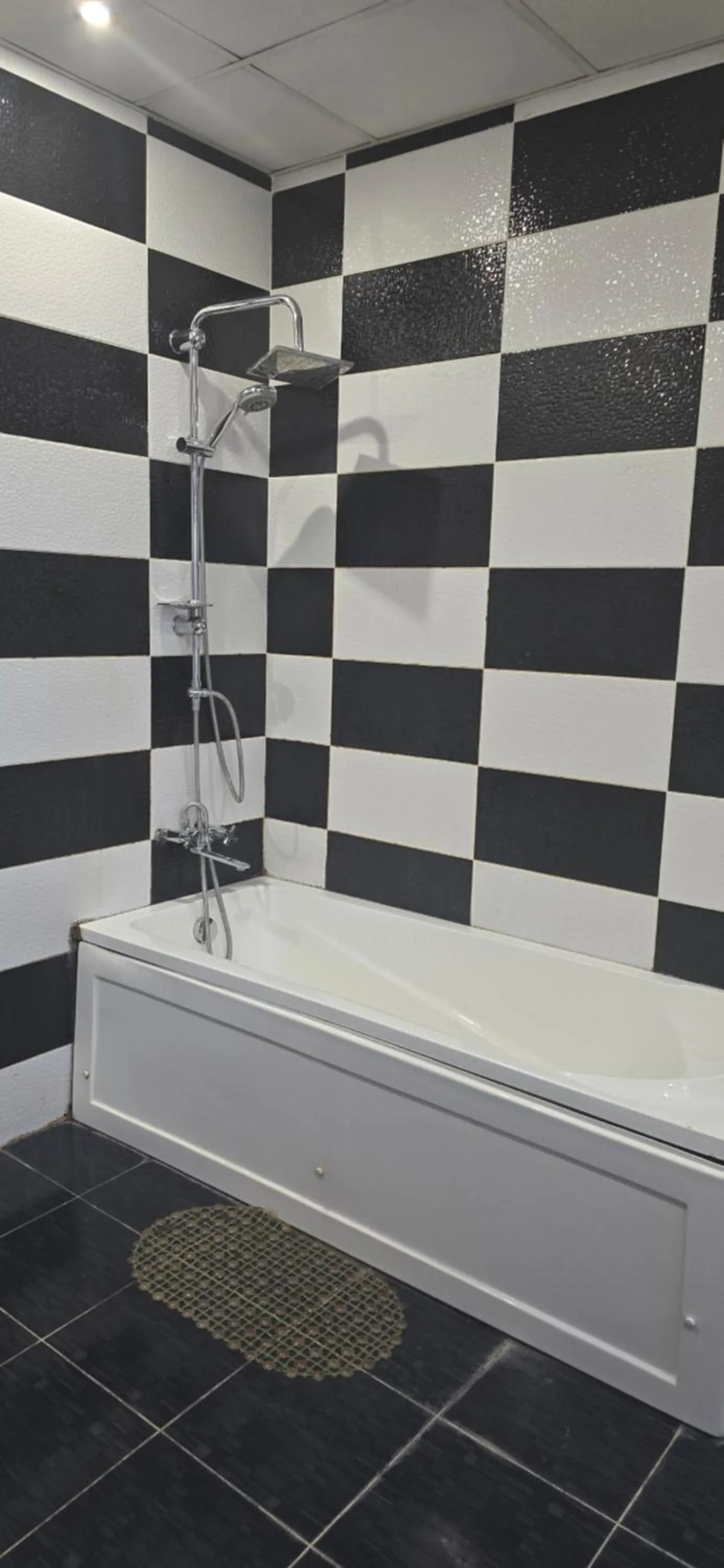 Shower in Sanapiro +