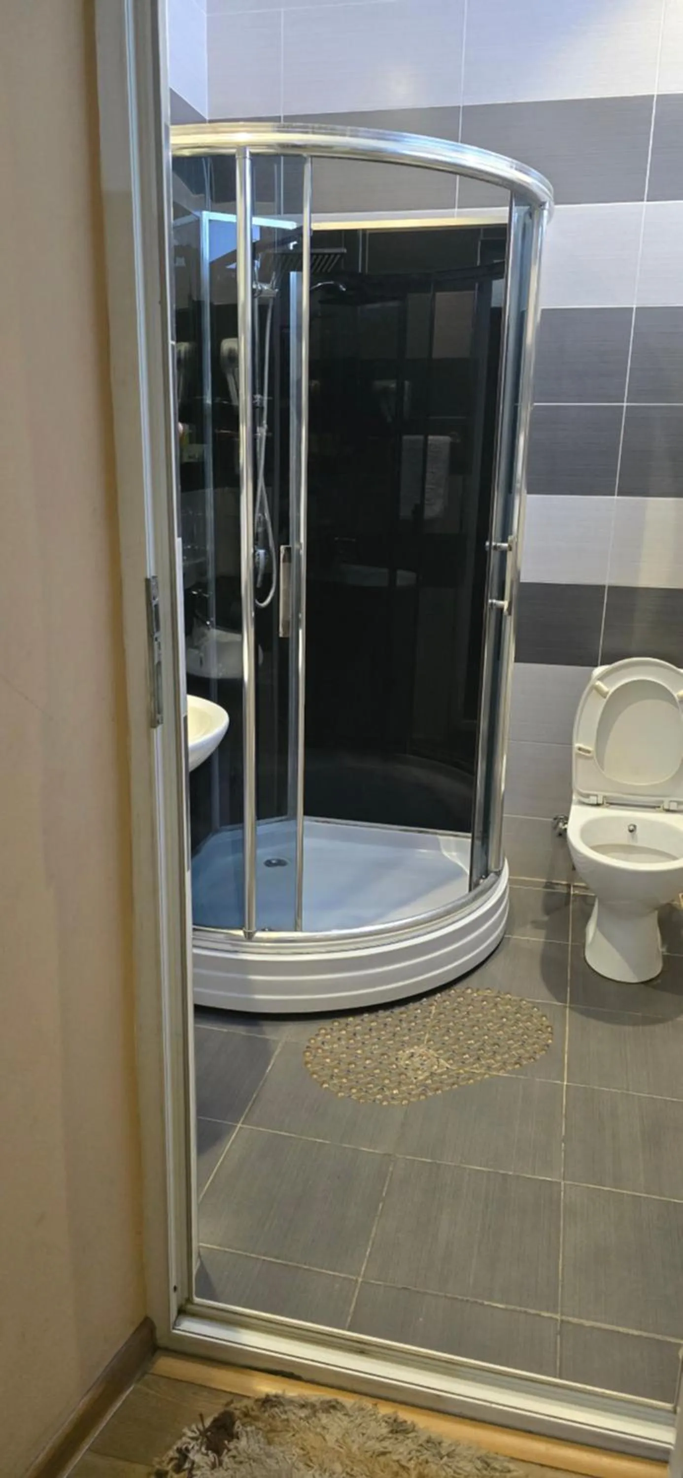 Shower in Sanapiro +