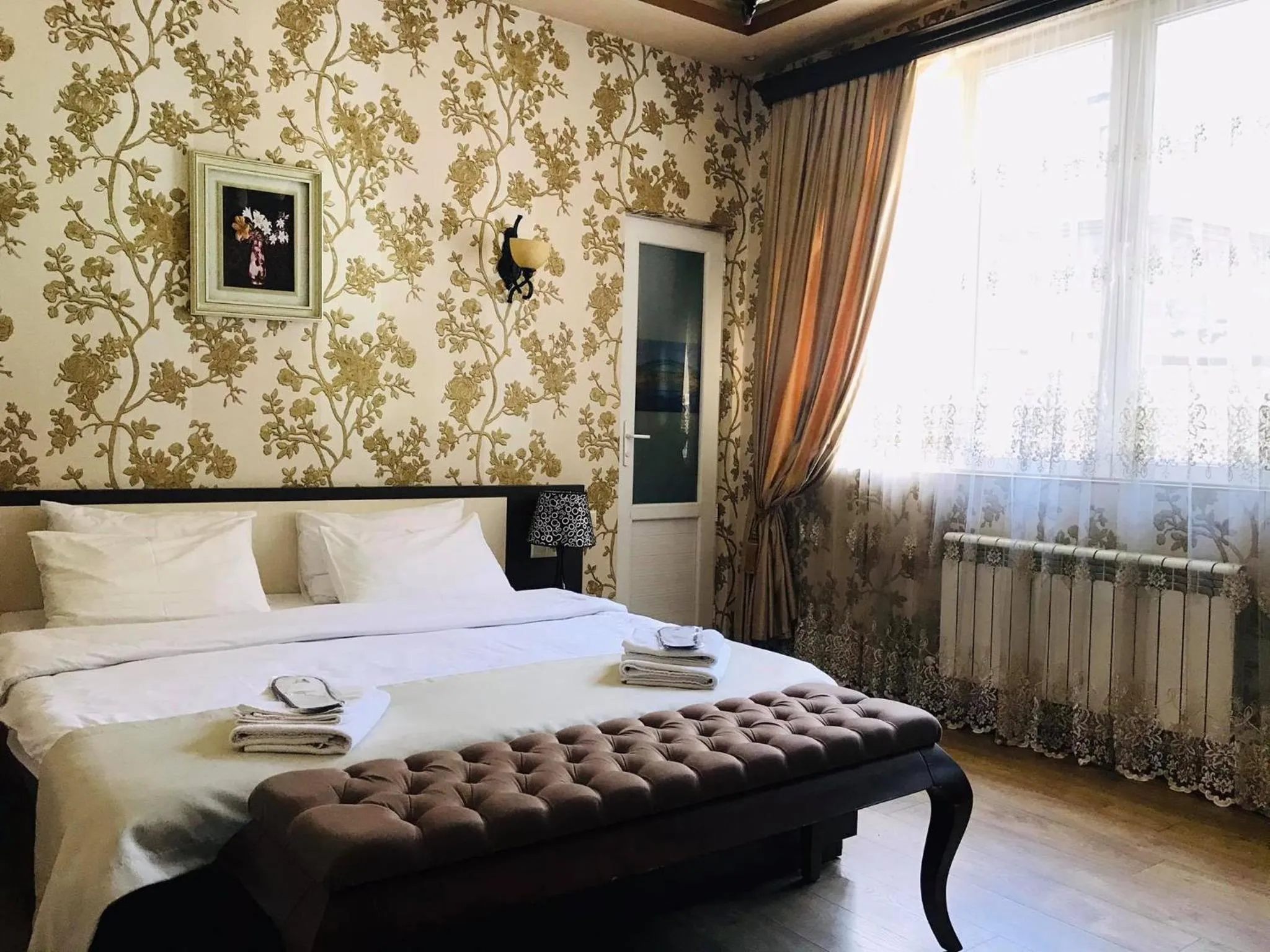 Photo of the whole room, Bed in Sanapiro +