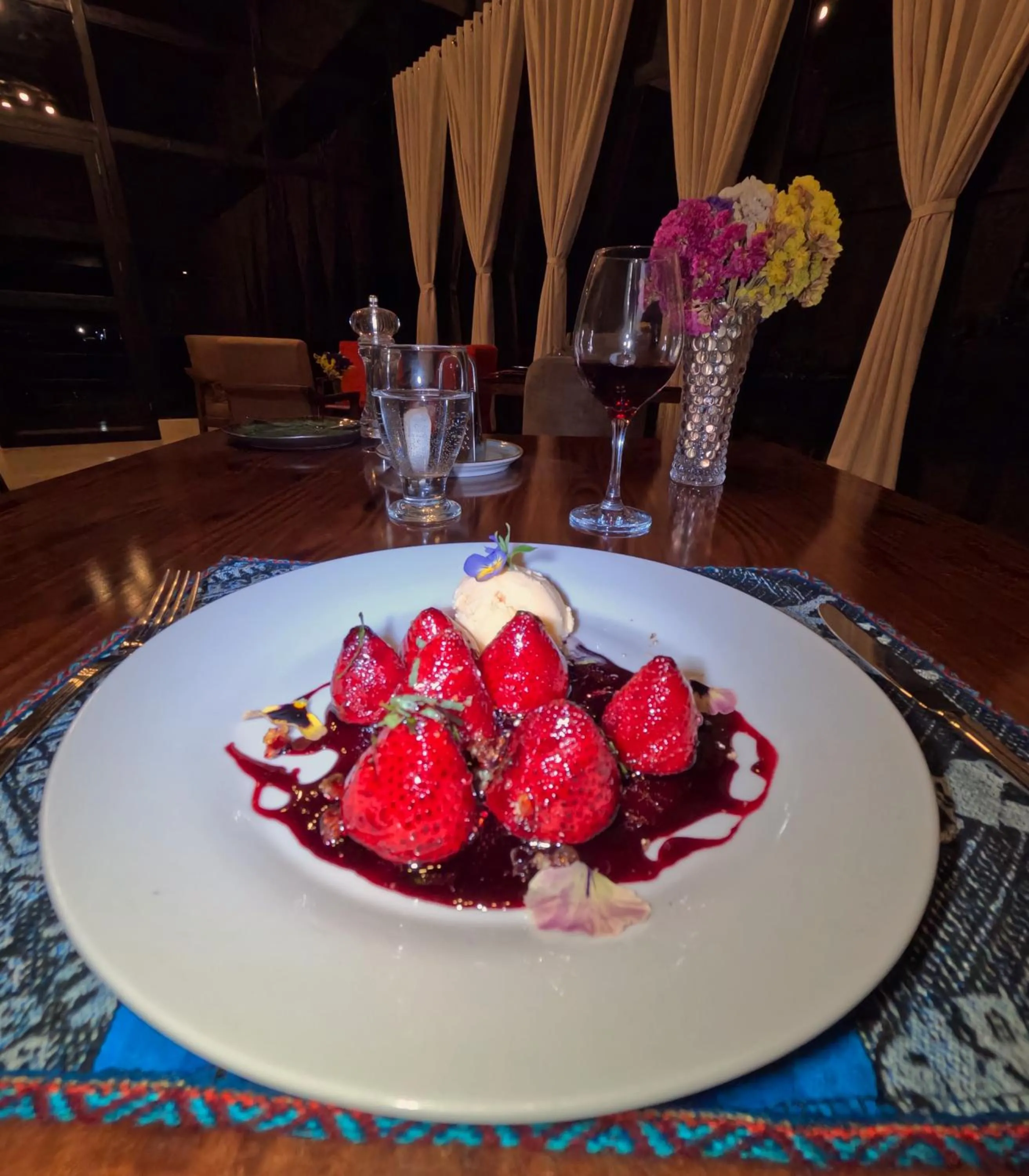 Food in MISKI SAMAY DOMO BOUTIQUE