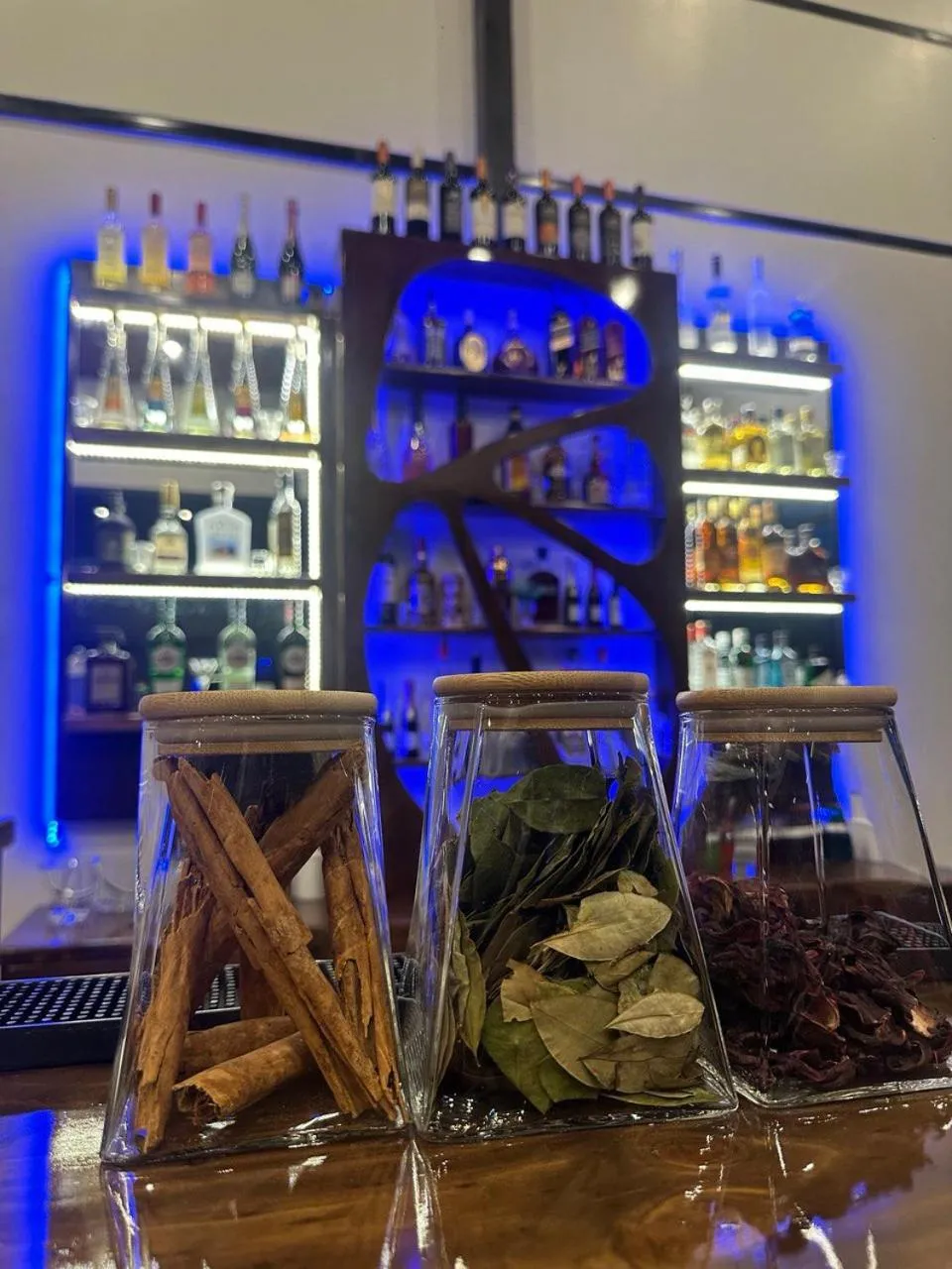 Lounge or bar in MISKI SAMAY DOMO BOUTIQUE