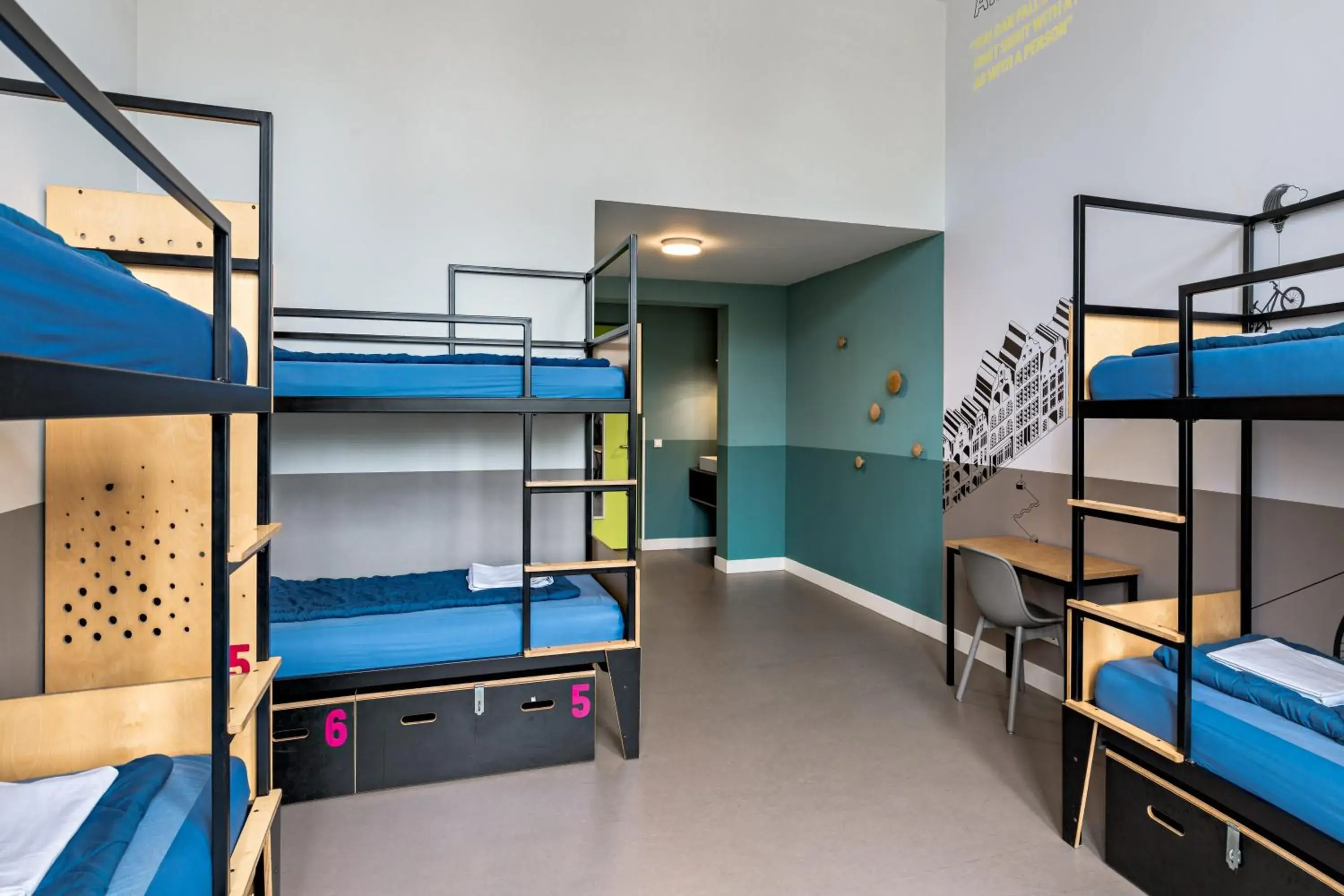Bed in 6-Bed Mixed Room in Stayokay Hostel Amsterdam Oost Bed in 6-Bed Mixed Room in Stayokay Hostel Amsterdam Oost
