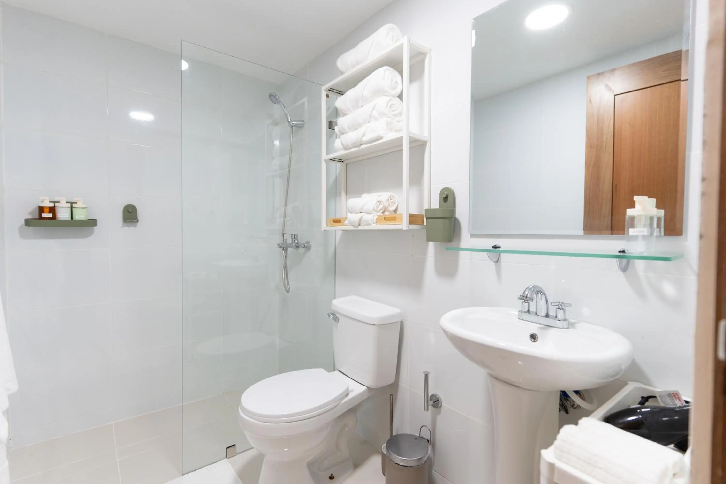 Shower in LANDA MAR BOCA CHICA