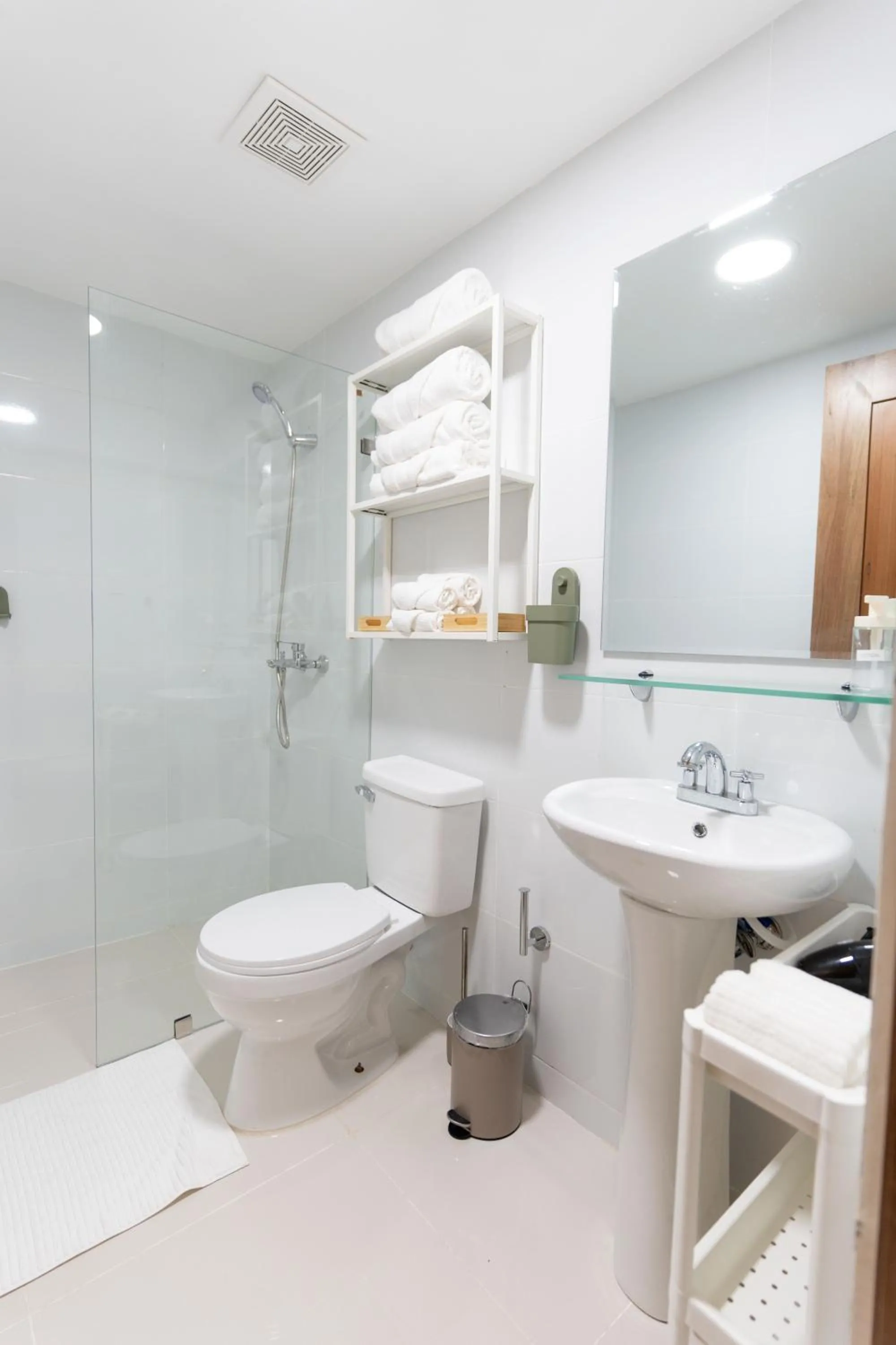 Shower in LANDA MAR BOCA CHICA