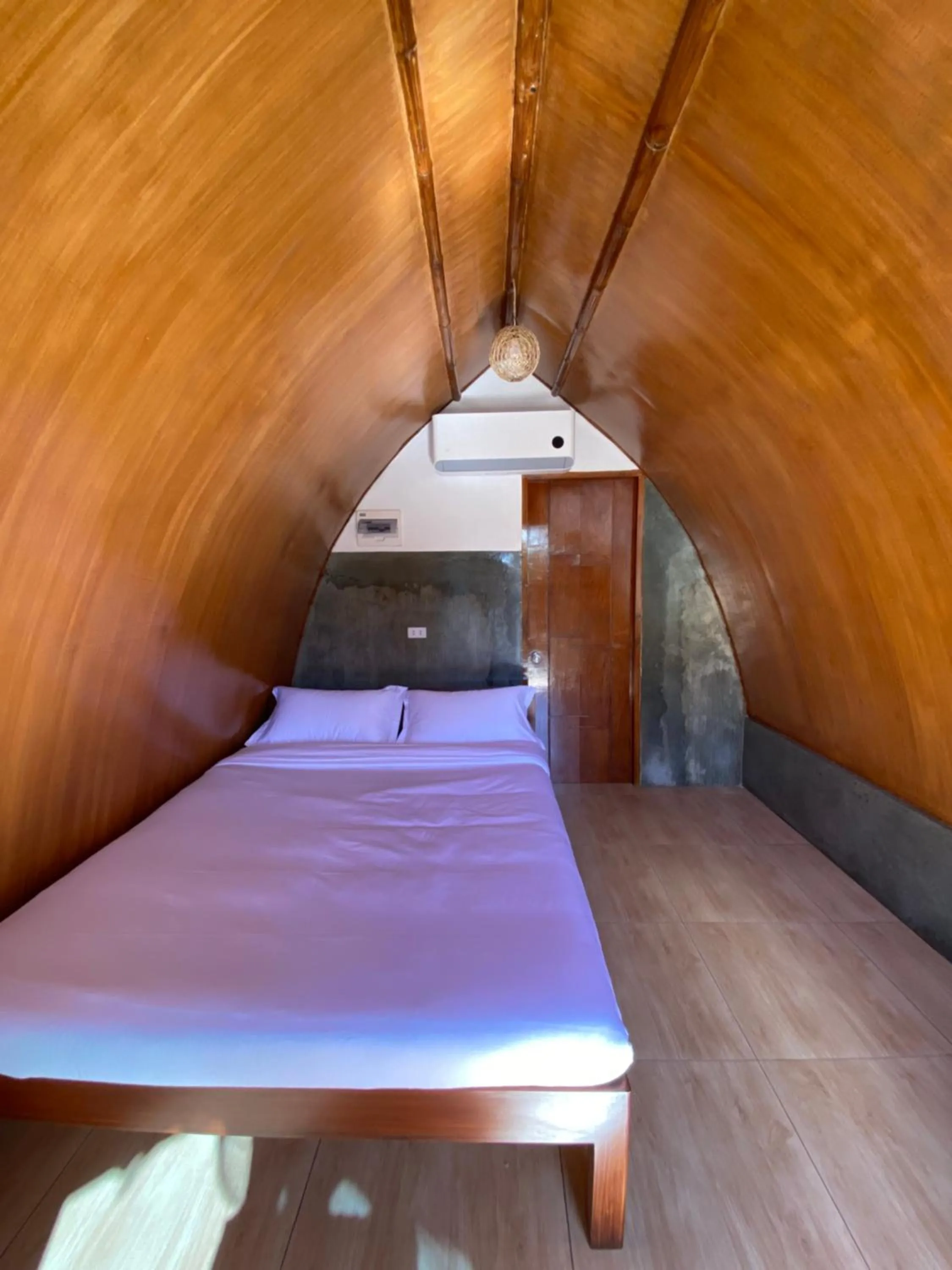 Bed in East Holiday Resort Moalboal