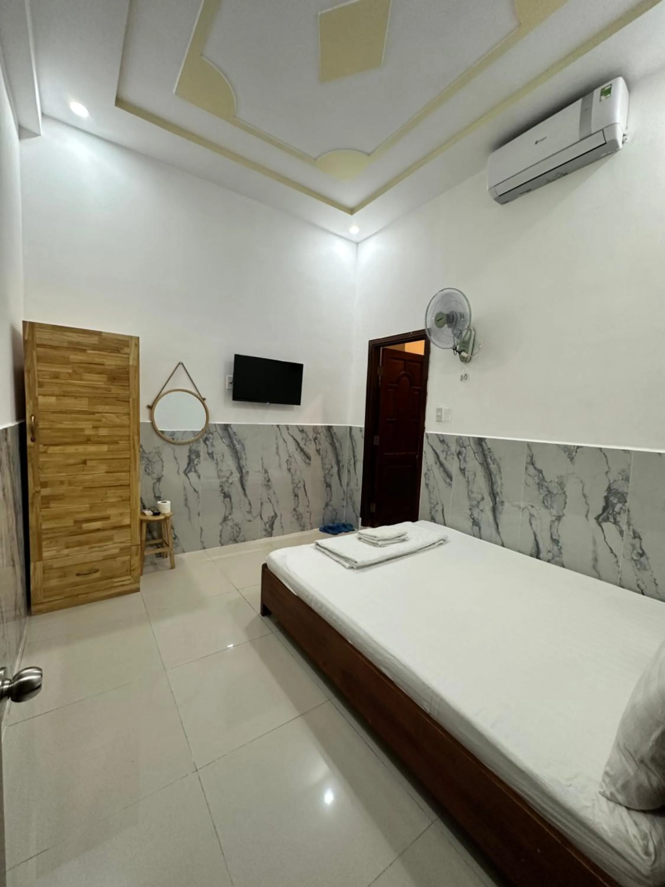 Bed in Anh Thư Motel