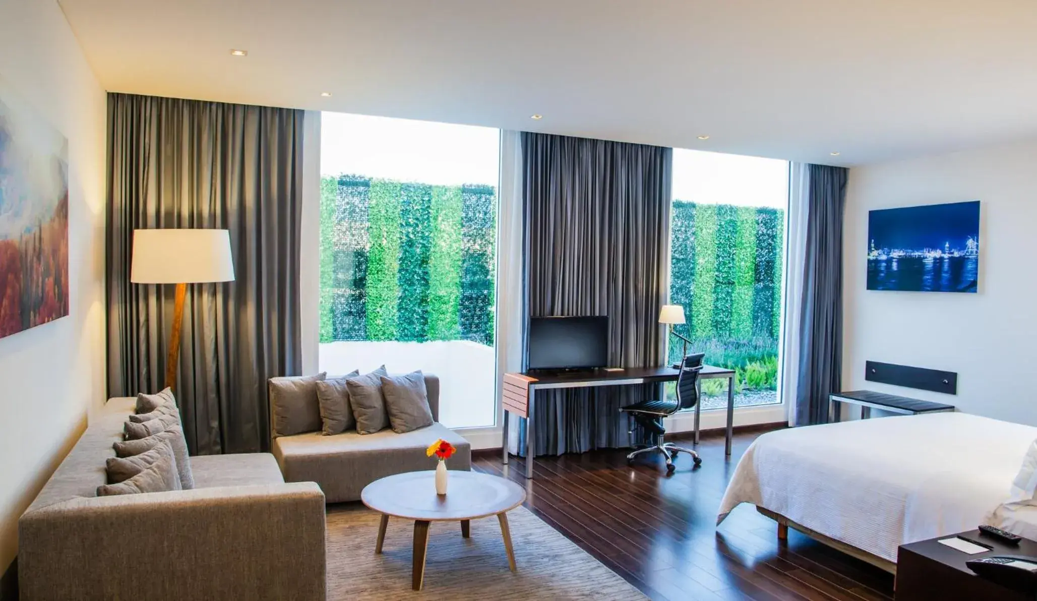 Photo of the whole room, Bed in Fiesta Inn Plaza Central Aeropuerto Photo of the whole room, Bed in Fiesta Inn Plaza Central Aeropuerto