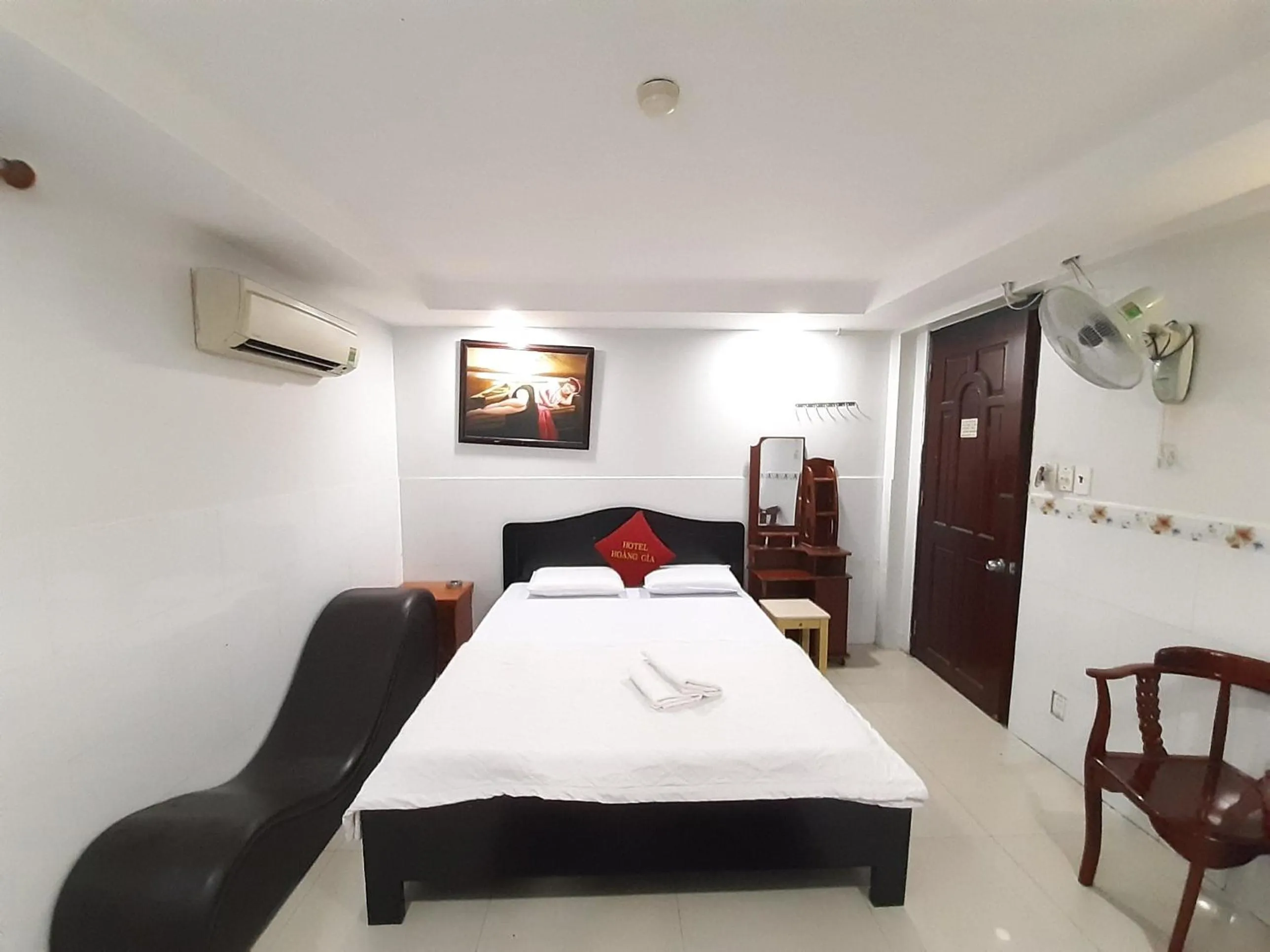 Bedroom in OYO 1226 Hoang Gia Hotel